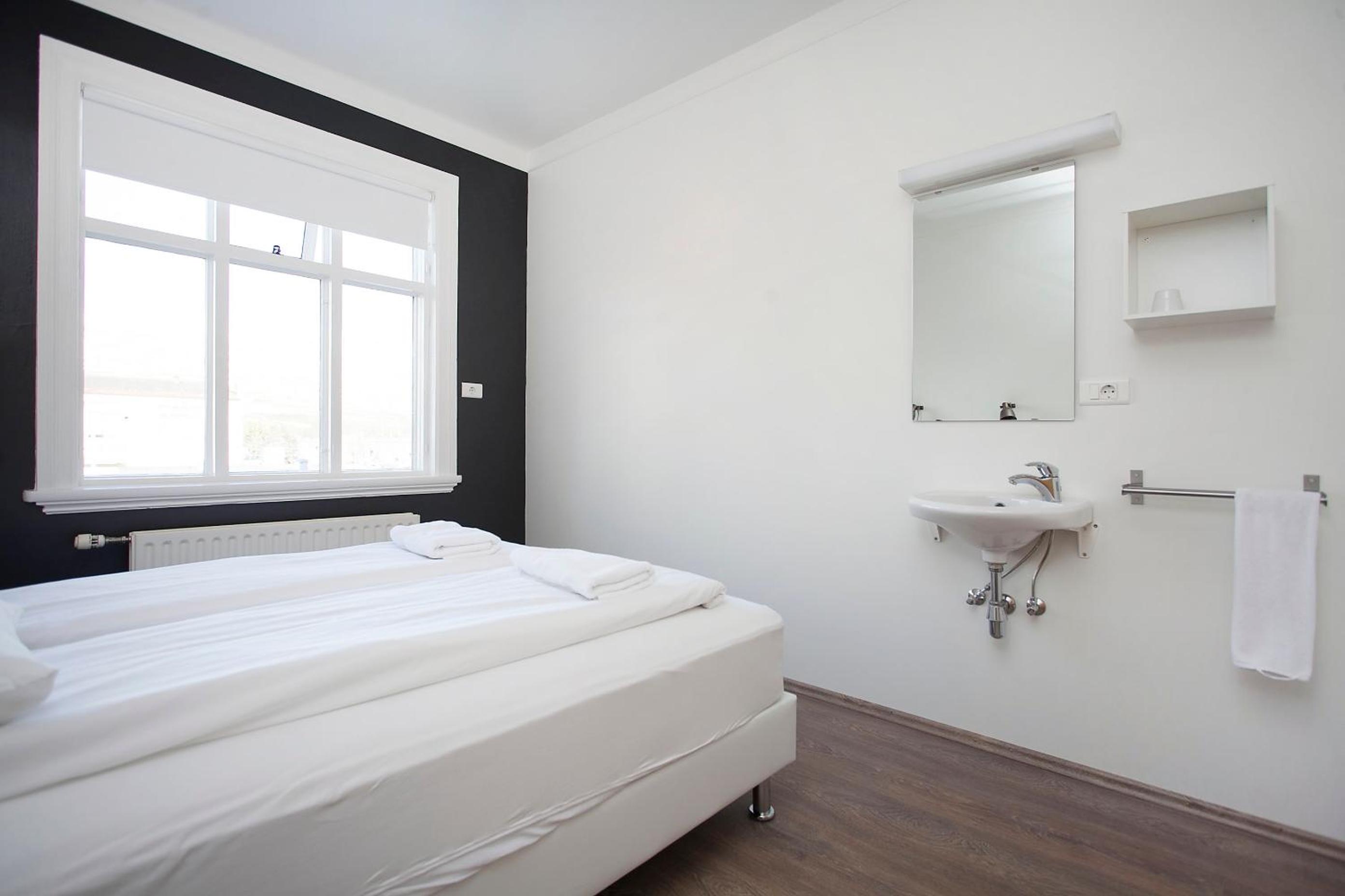 Double Or Twin Room With Shared Bathroom photo 3