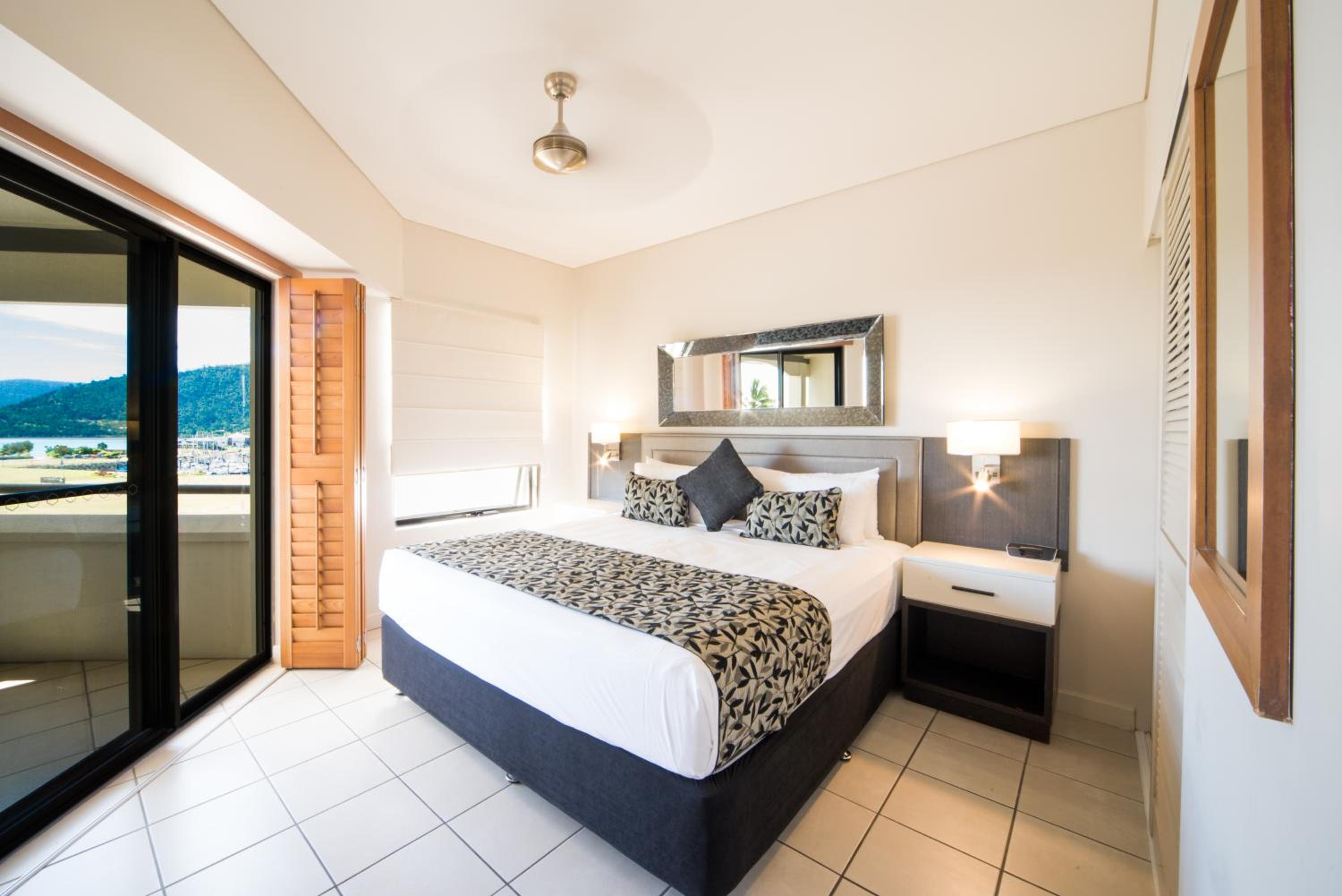 One-Bedroom Apartment with Sea View