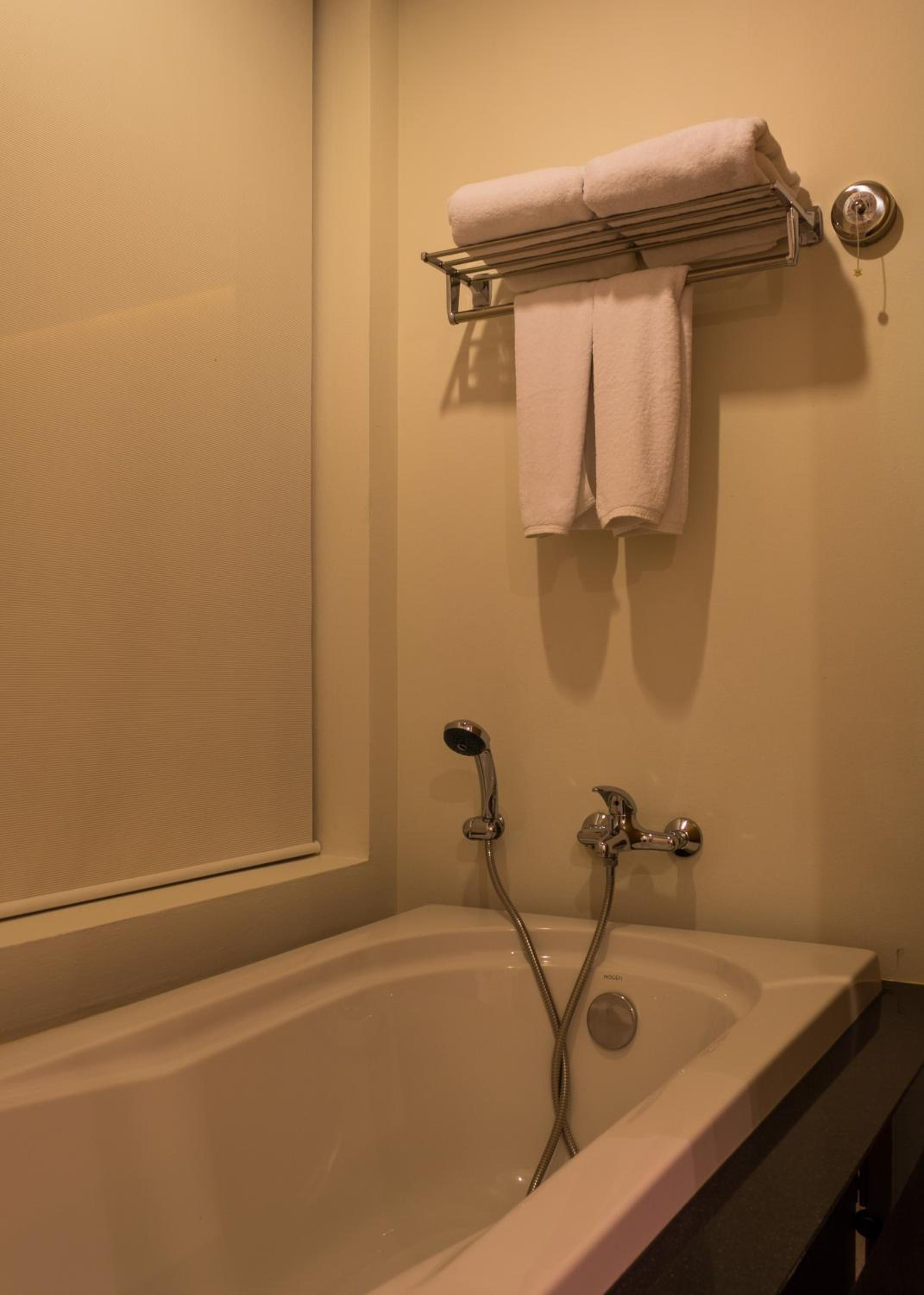 Deluxe Double or Twin Room - Photo 3