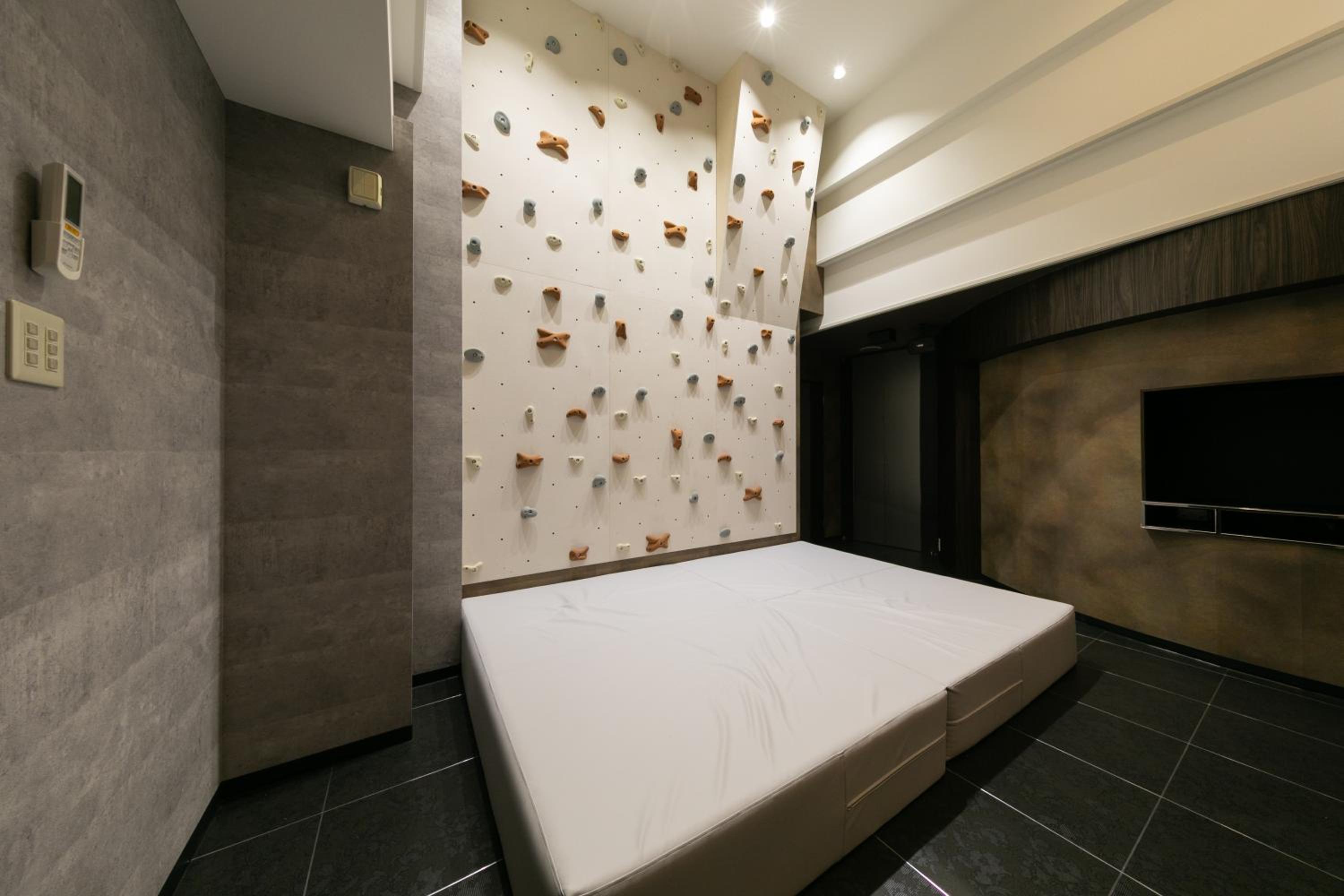 Suite - Photo 7