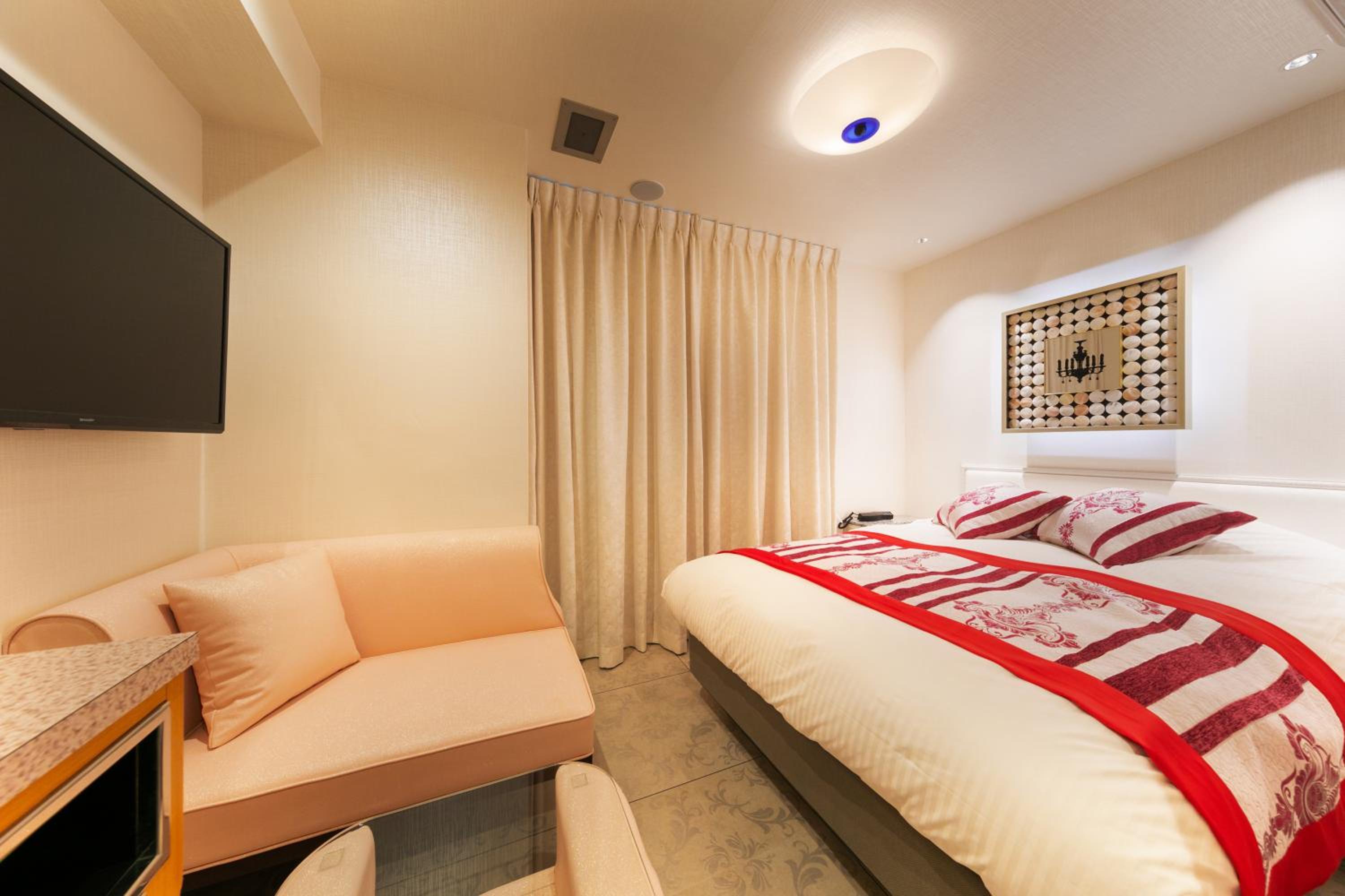 Economy Double Room - Photo 3
