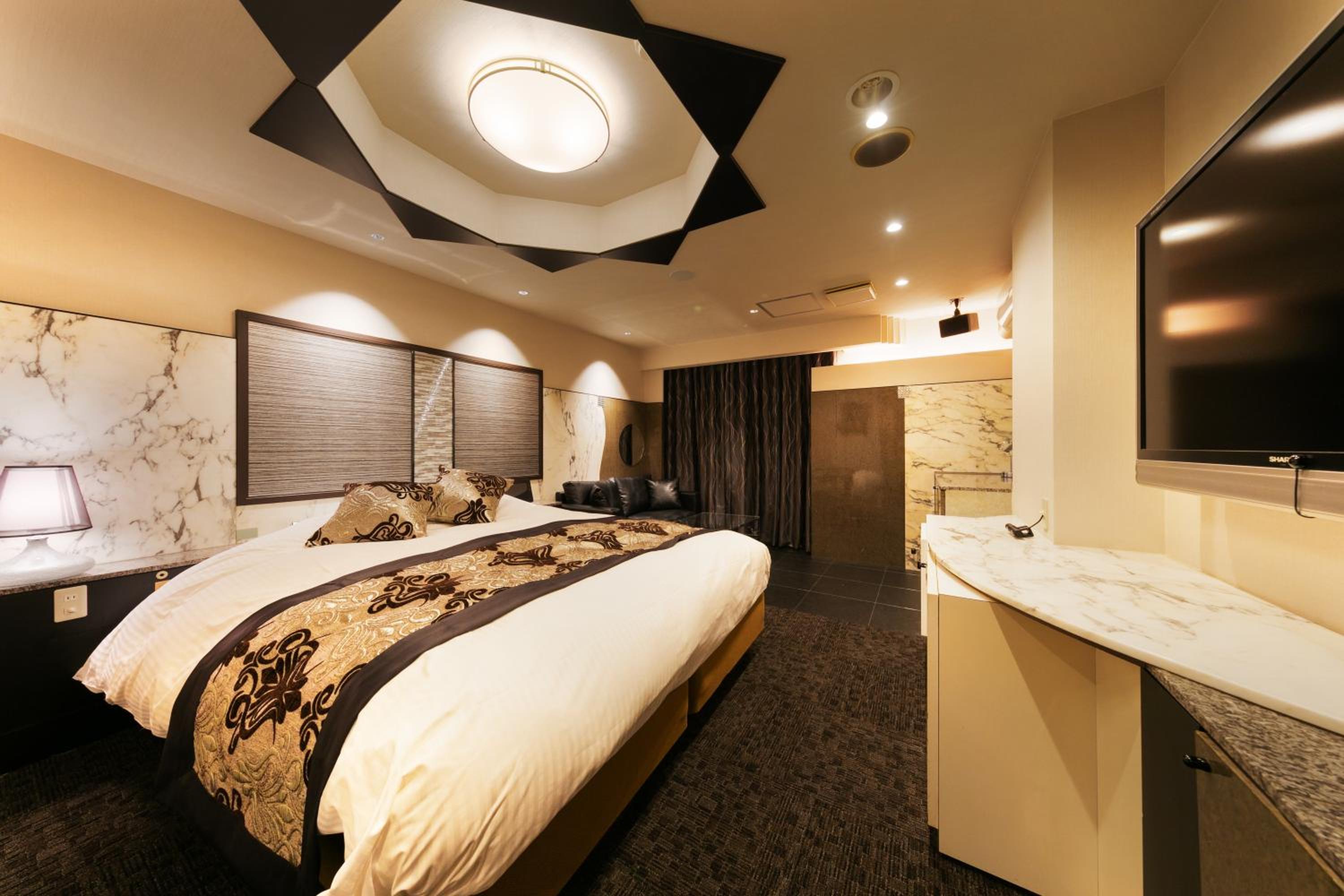 Standard Double Room - Photo 2
