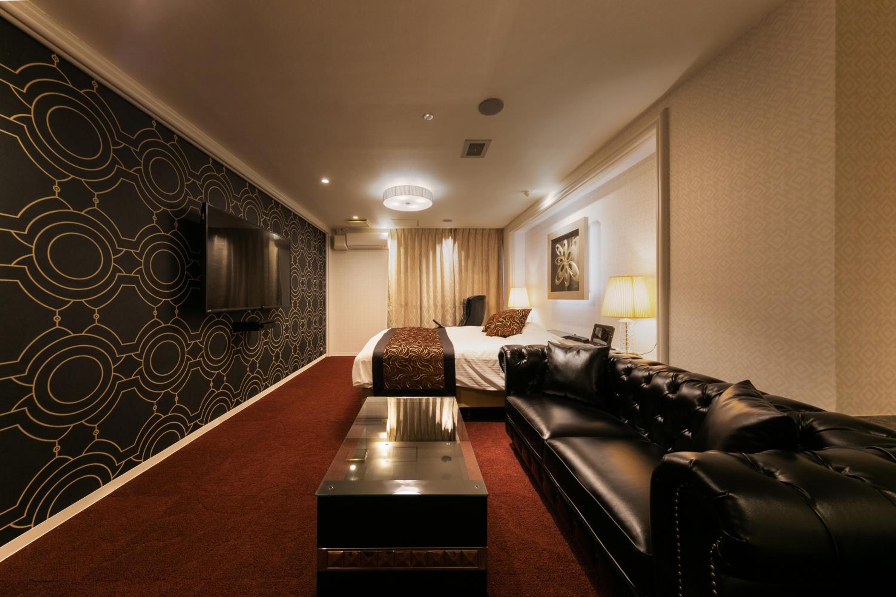 Deluxe Double Room - Photo 9