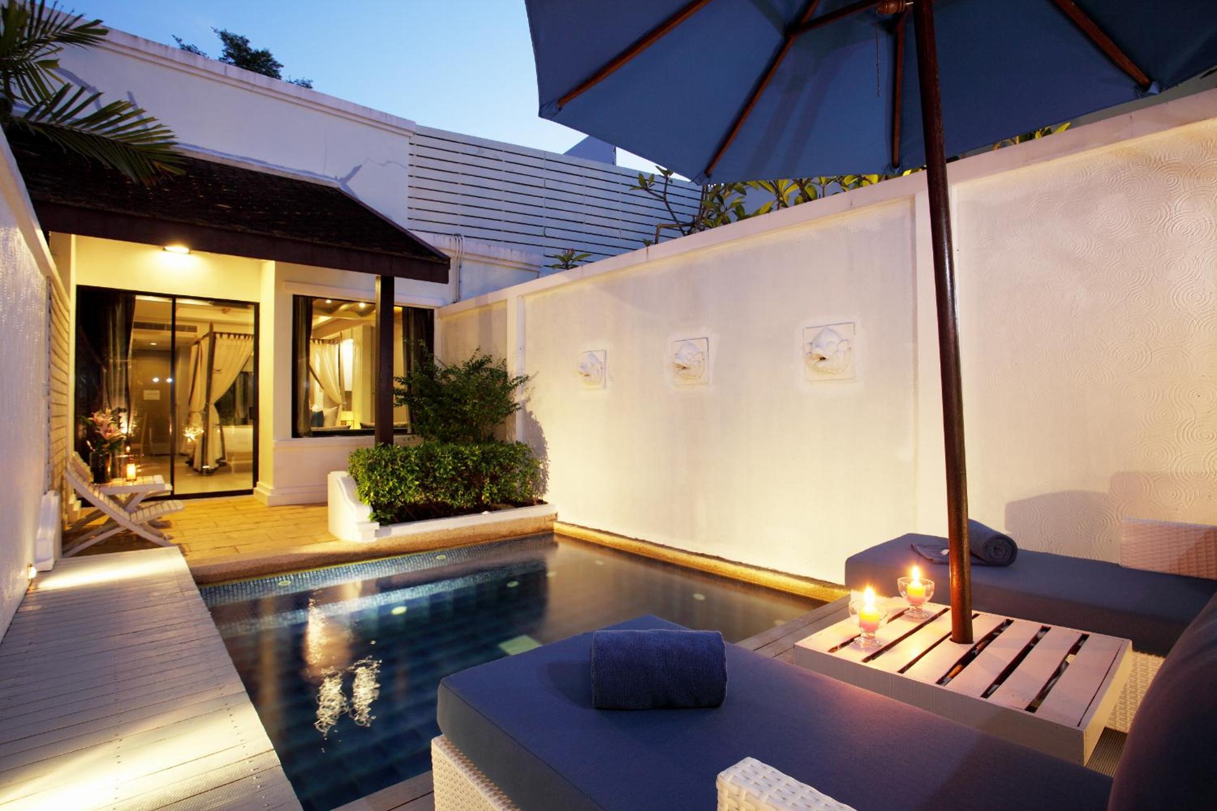 Pool Suite - Photo 31