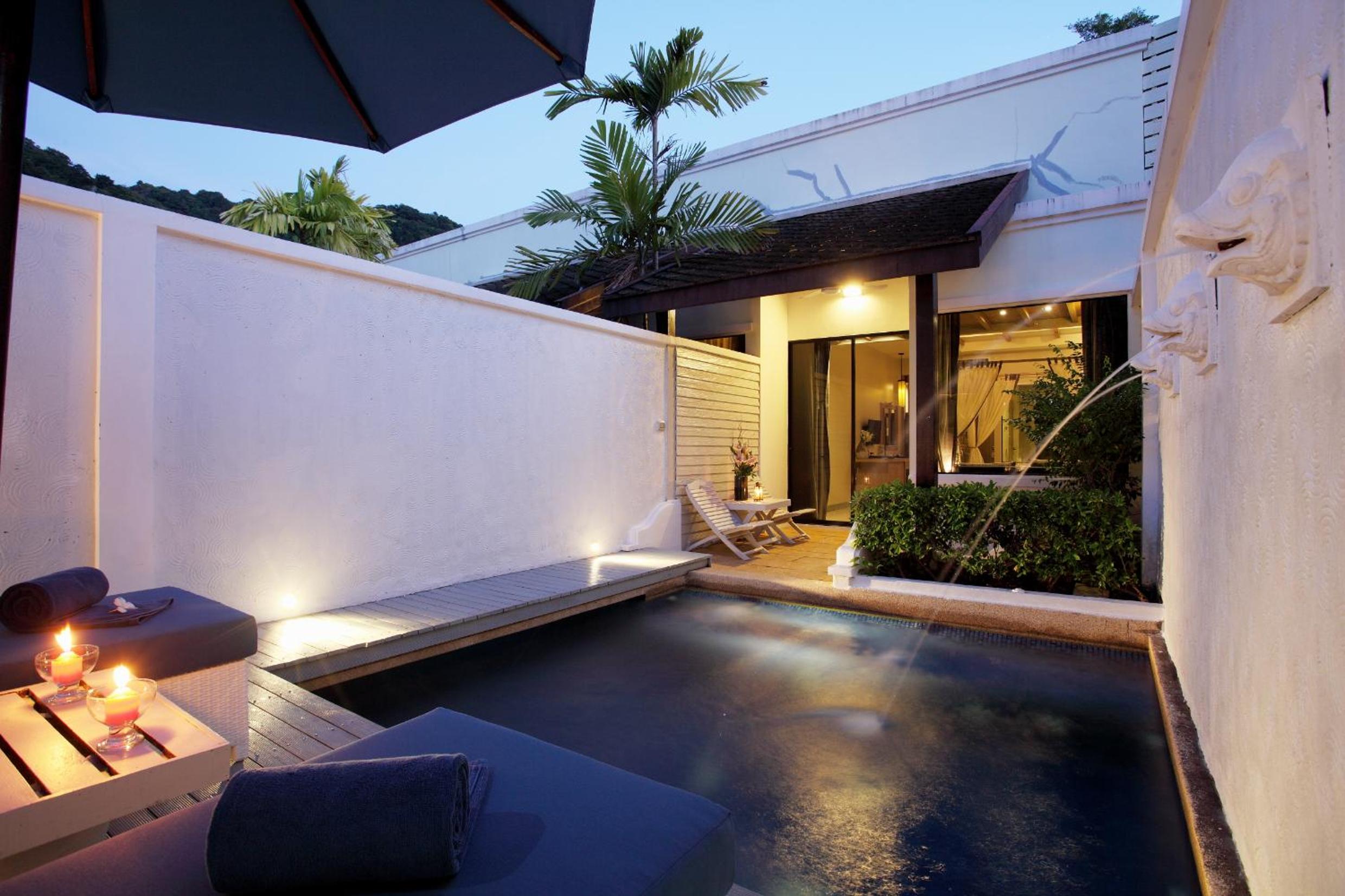 Pool Suite - Photo 29