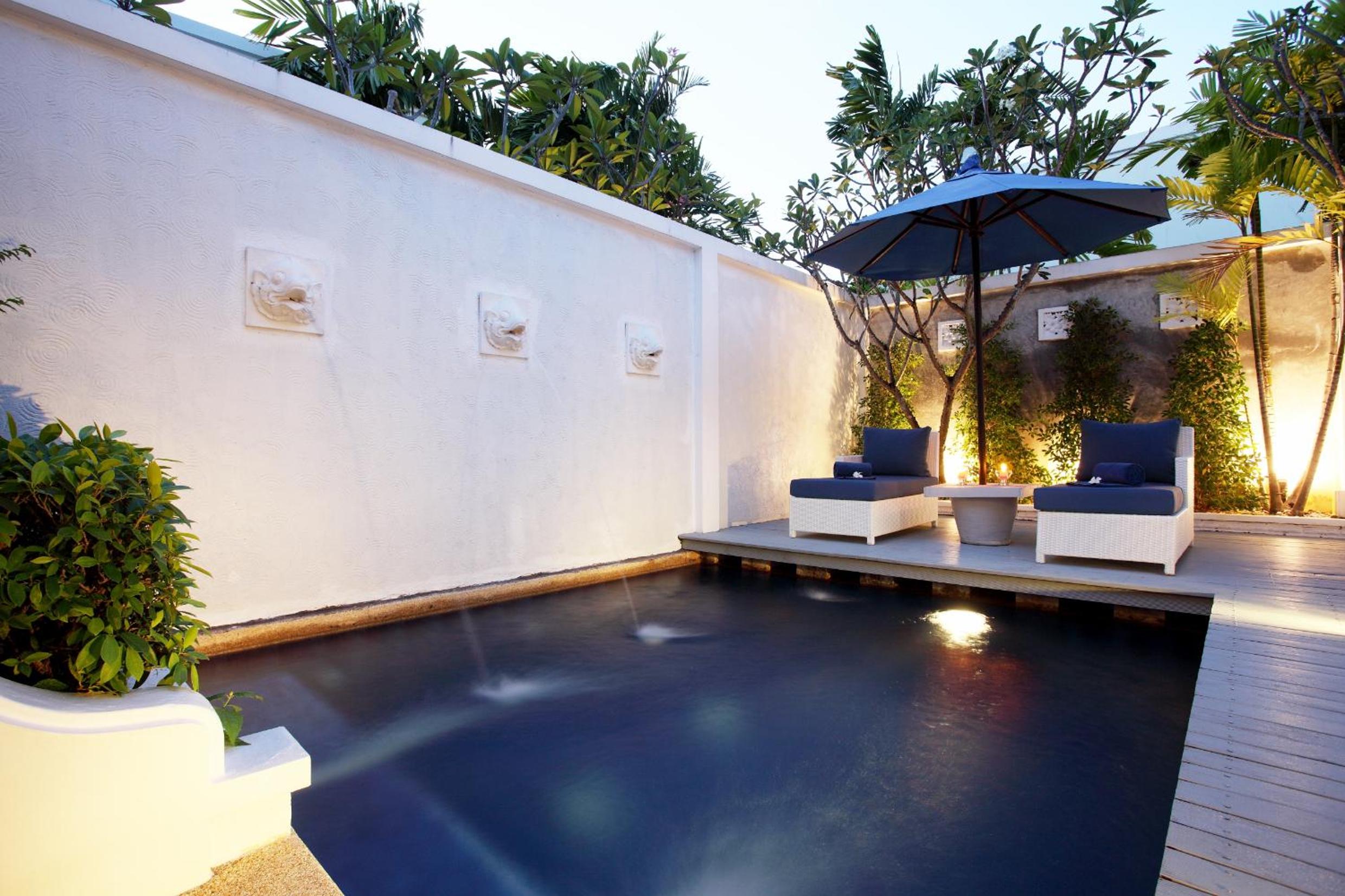 Pool Suite - Photo 27