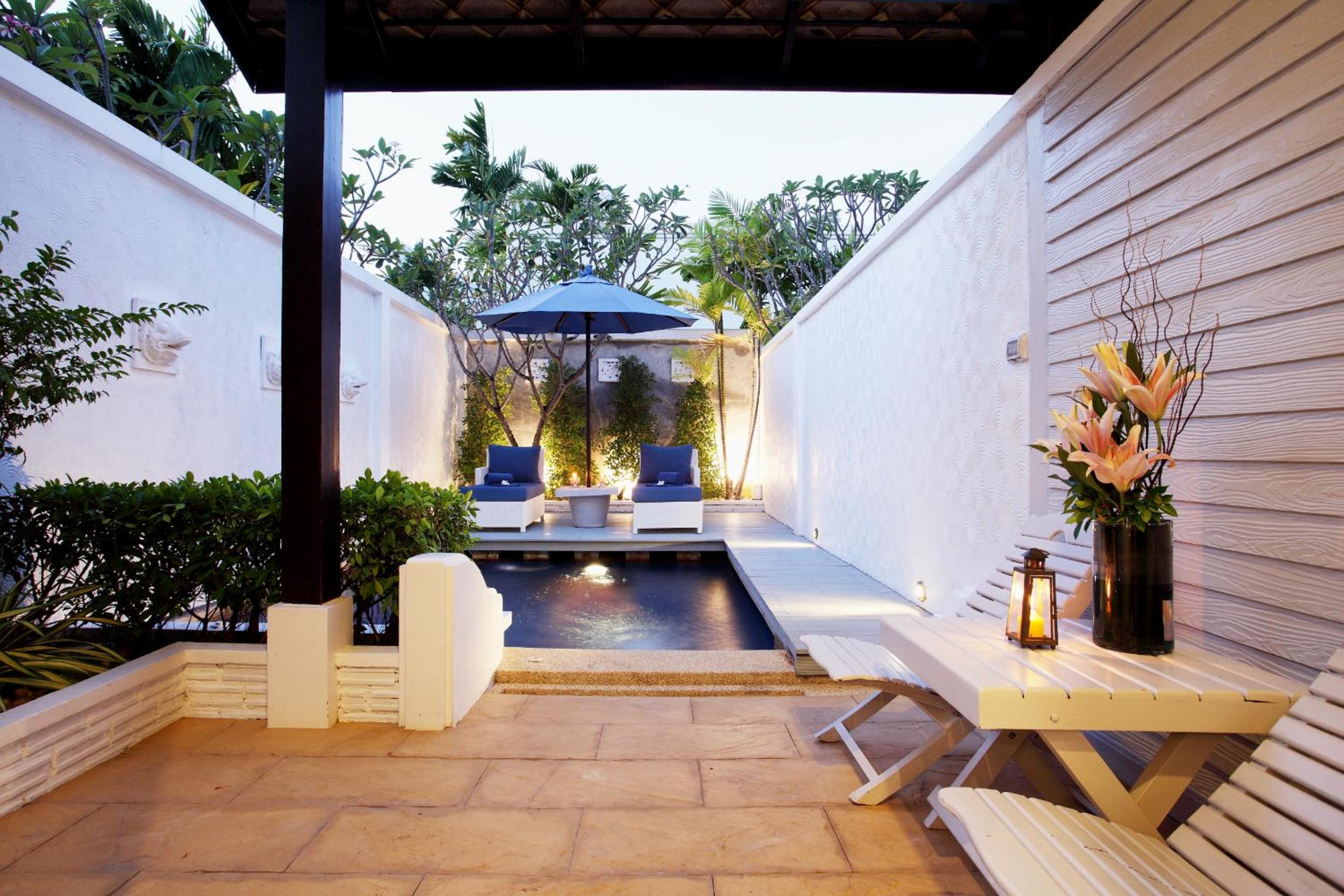 Pool Suite - Photo 26