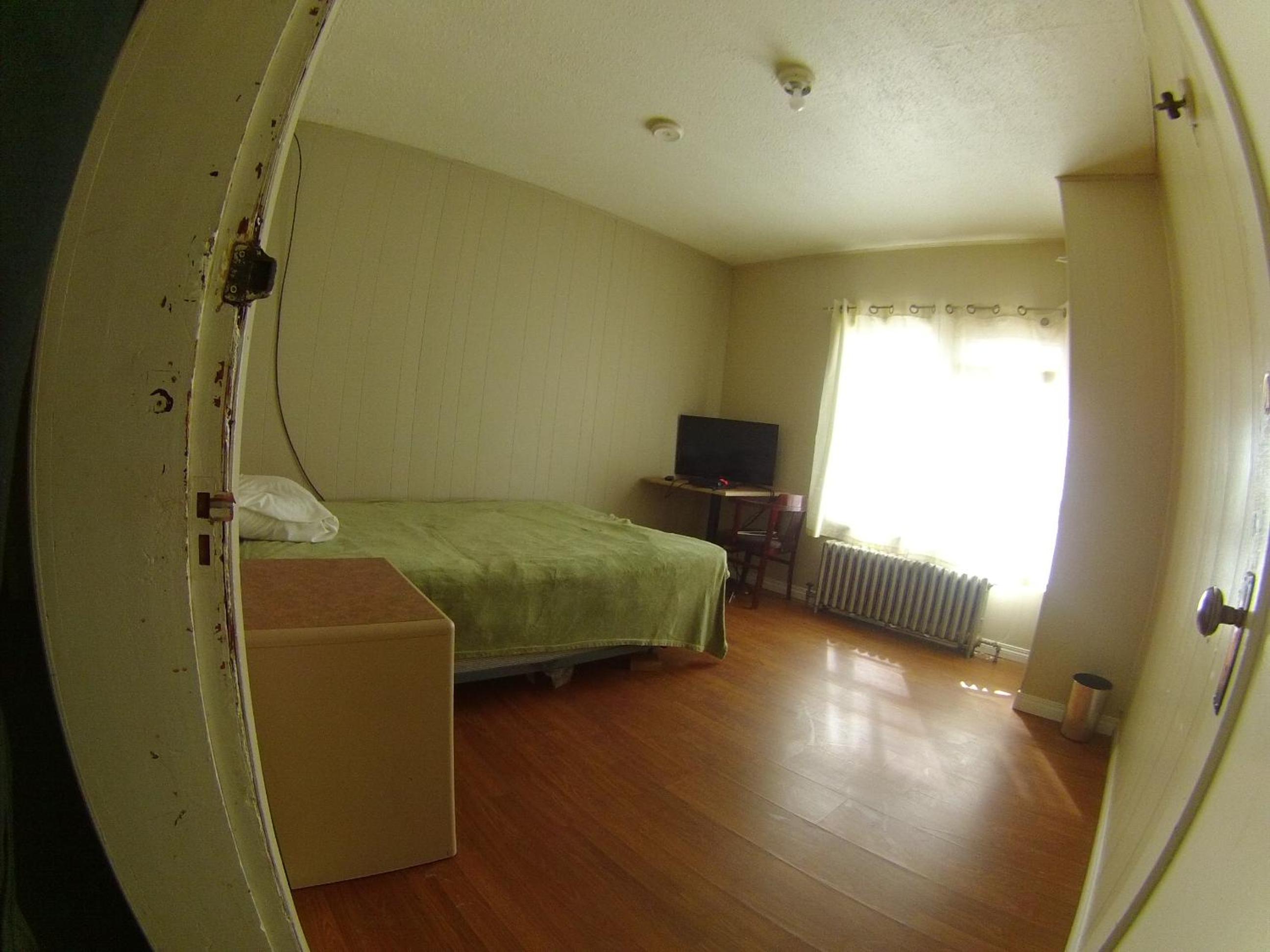 Budget Single Room photo 2