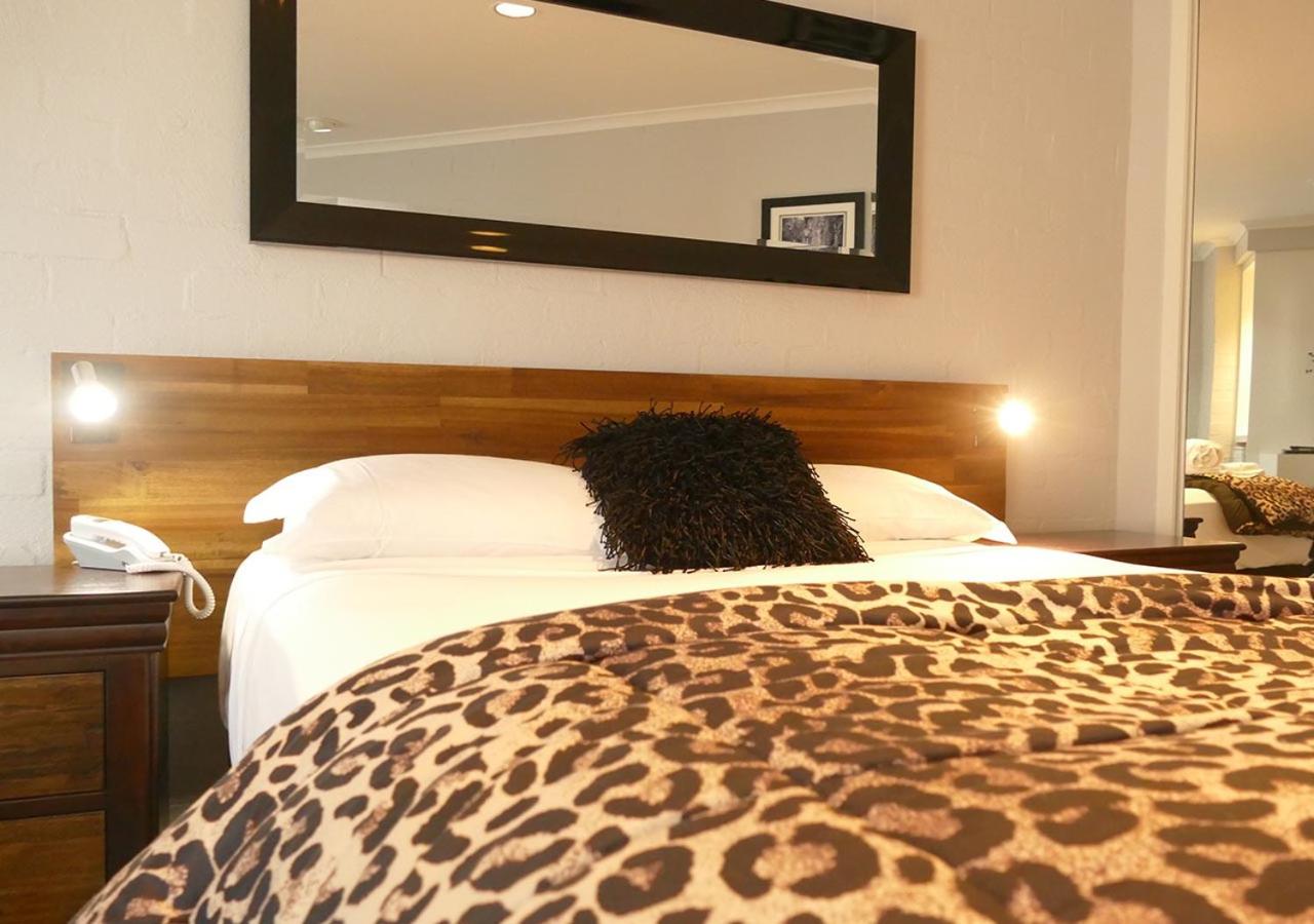 Premium Queen Room with Spa Bath photo 2