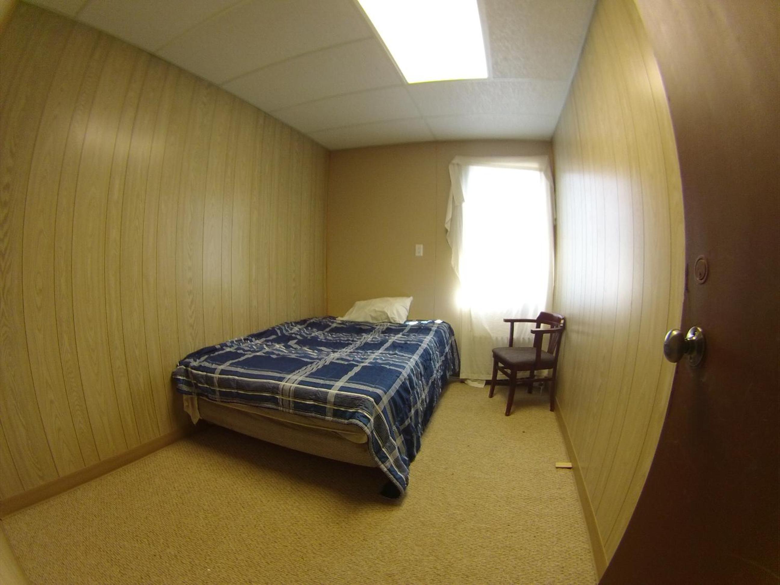 Three-Bedroom Apartment photo 2