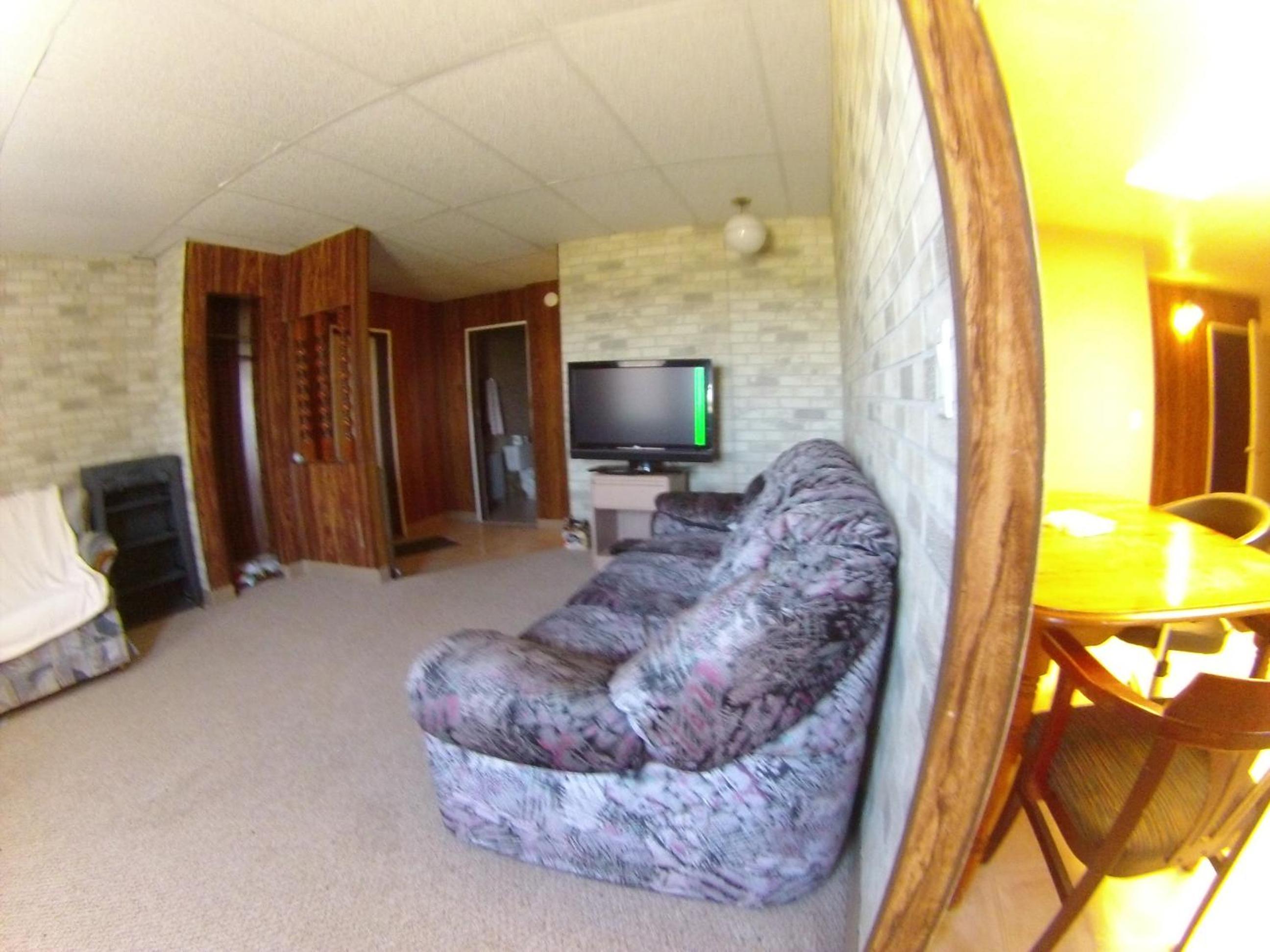Three-Bedroom Apartment photo 1