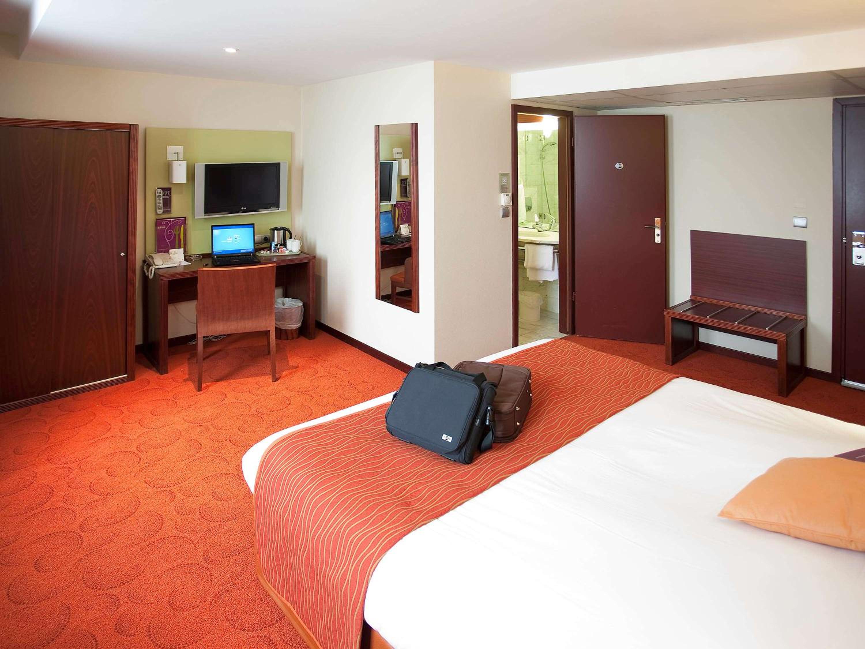 TRIBE Essential Twin Room with Two Single Beds photo 3