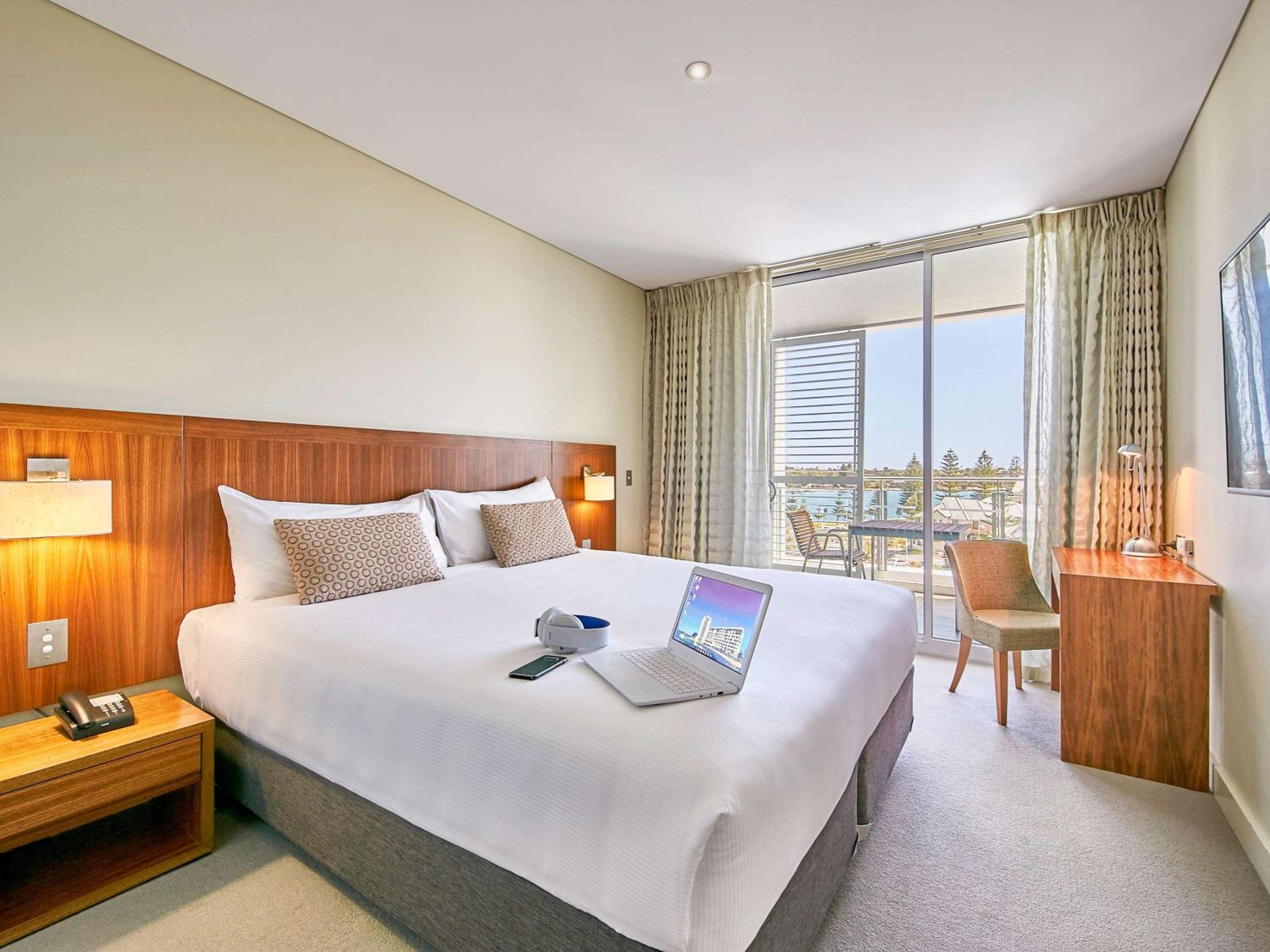 Superior King Room - Photo 1