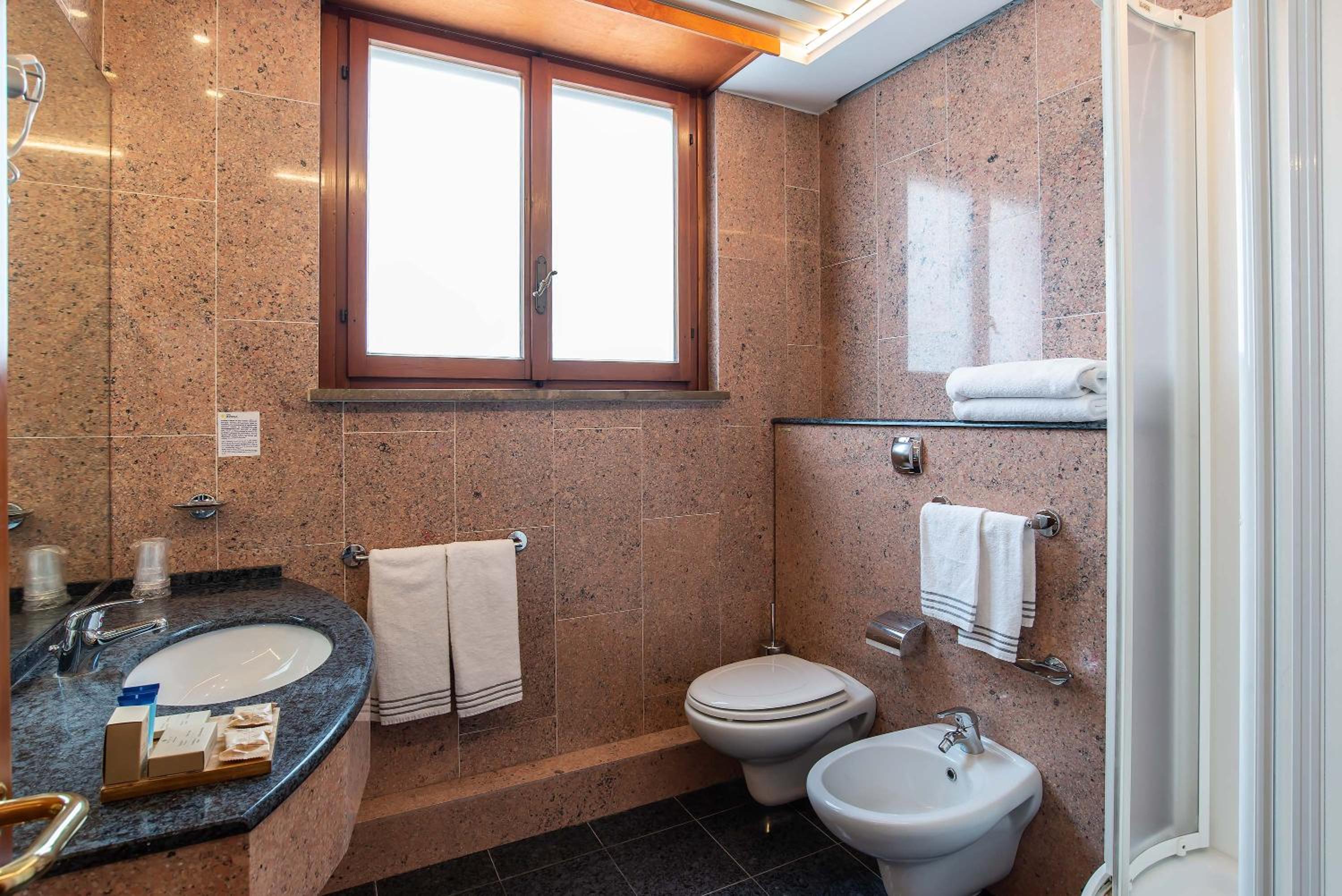 Standard Double or Twin Room - Annex photo 2