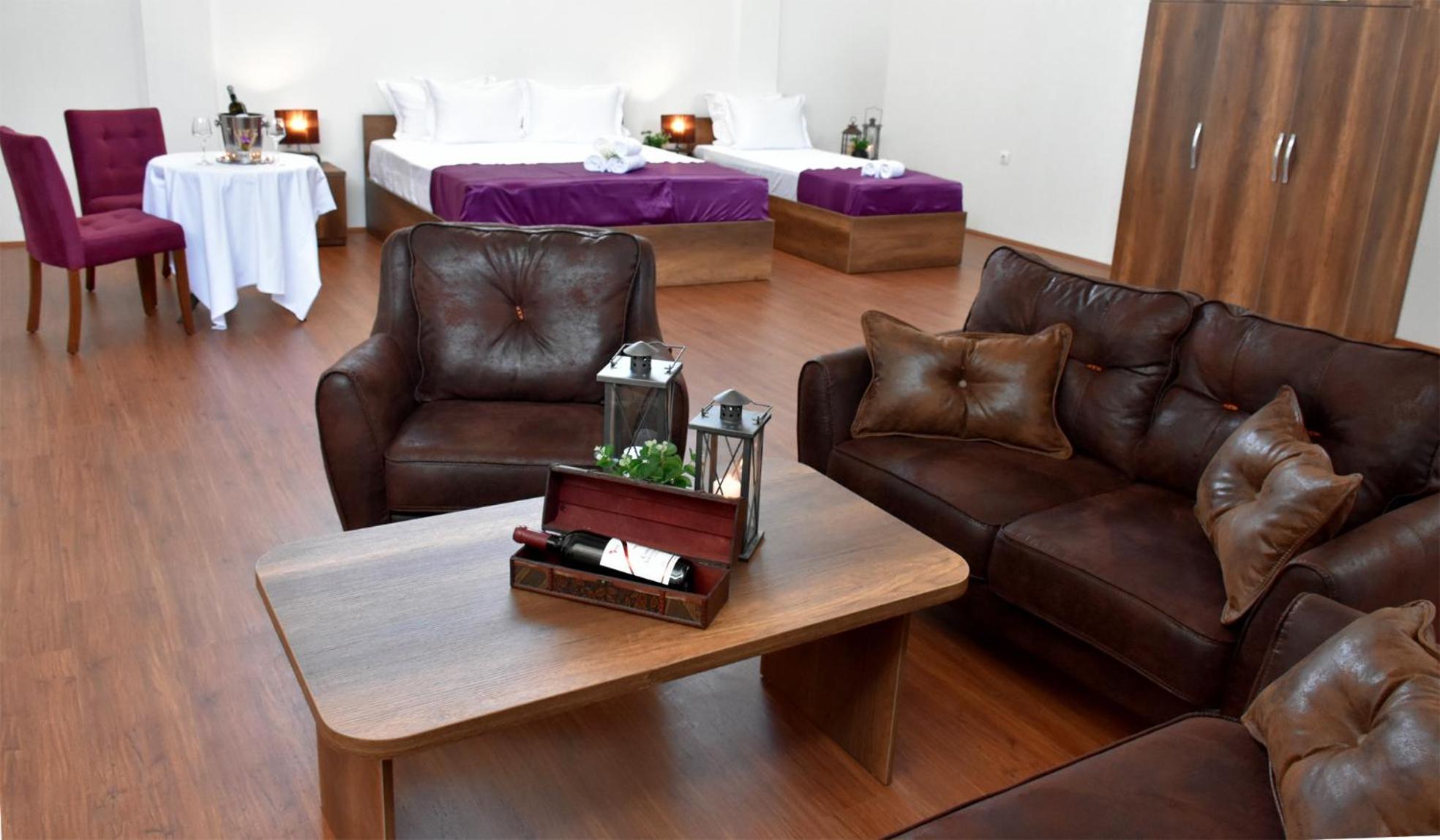 Deluxe Suite photo 3