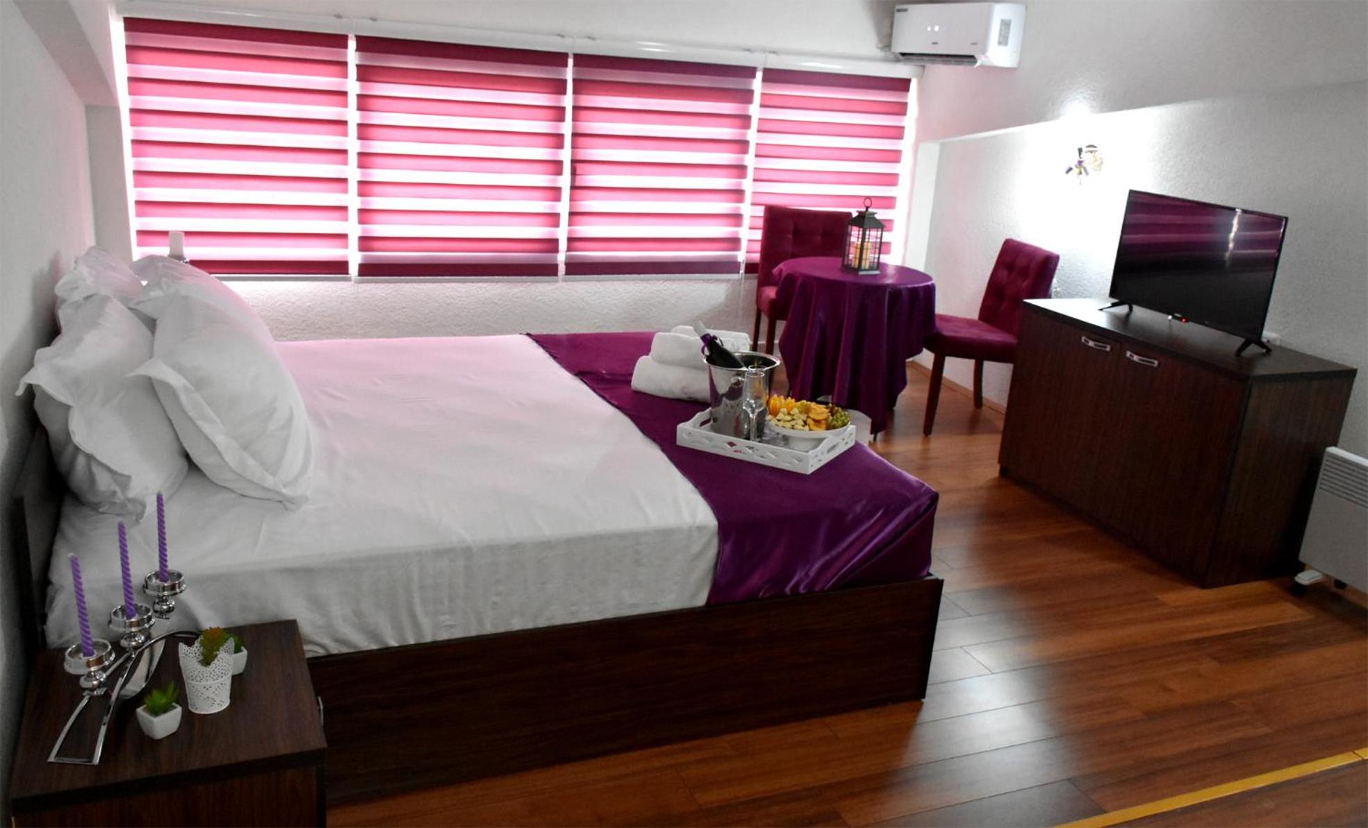 Deluxe Double or Twin Room photo 2
