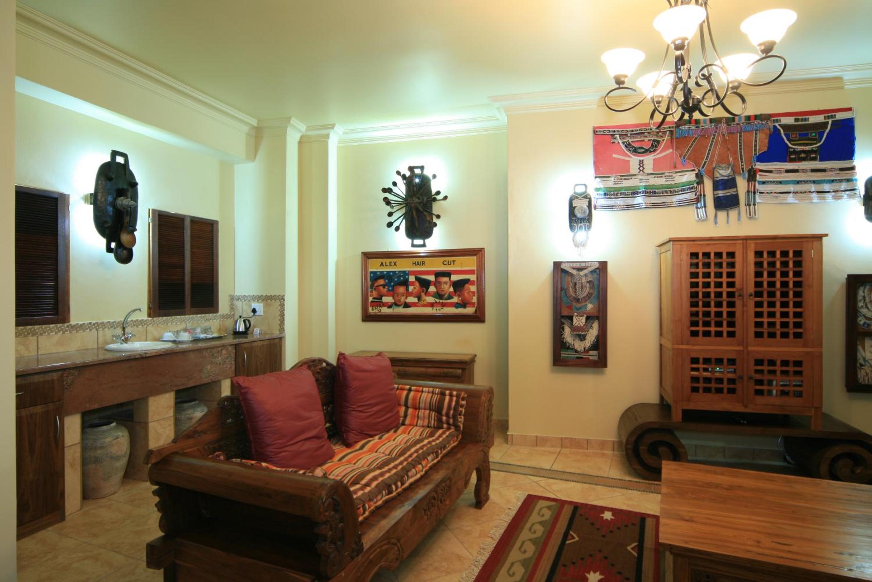 Deluxe Suite photo 2