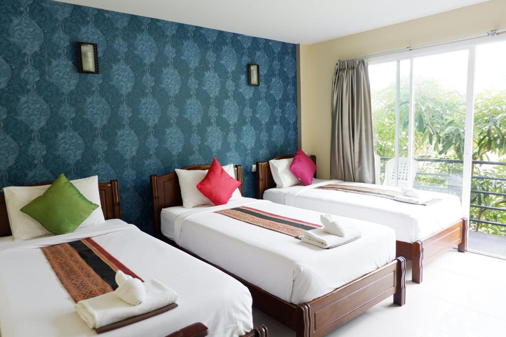 Triple Room with Balcony - Photo 1