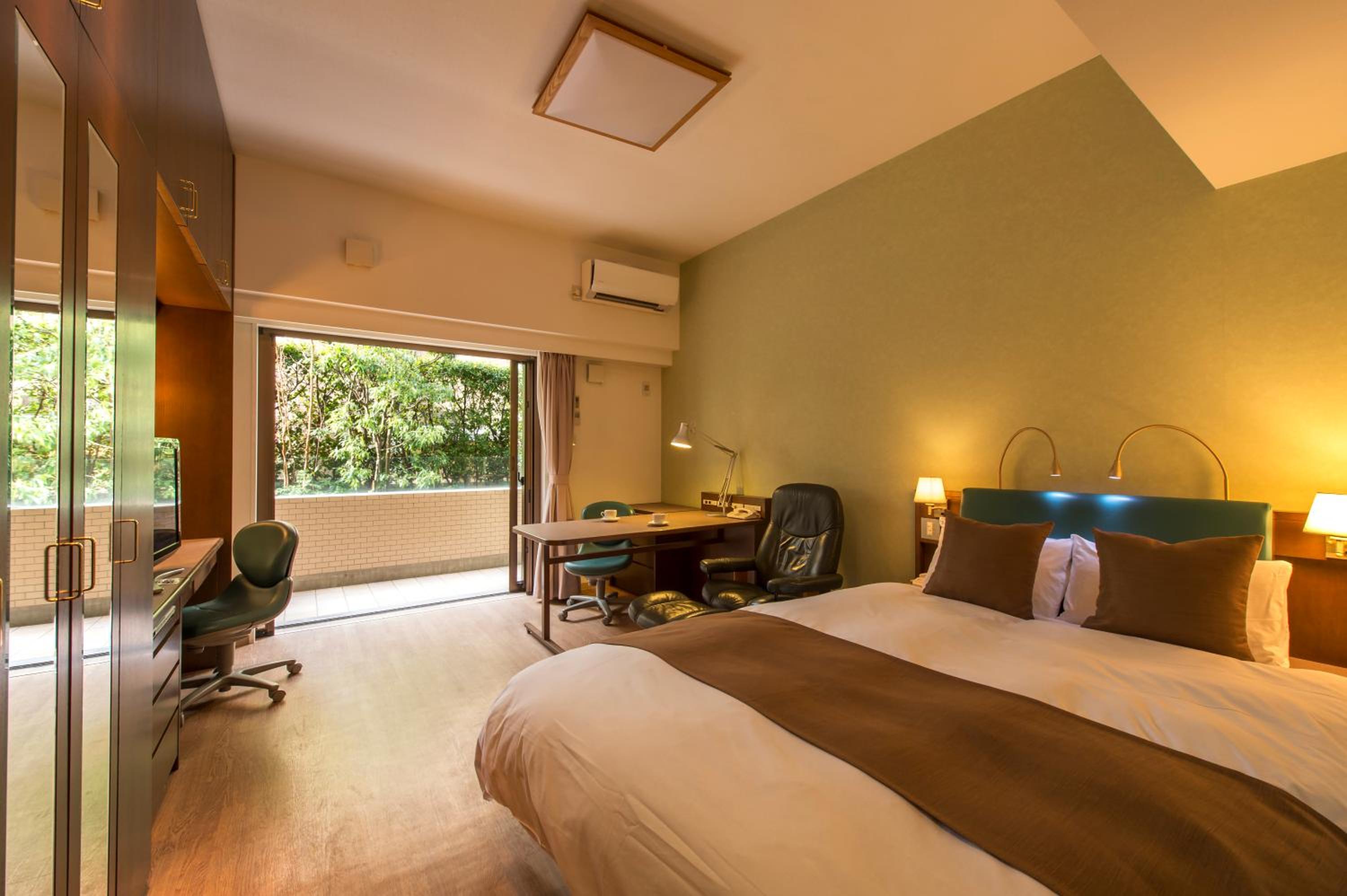 Suite with Balcony - Photo 1