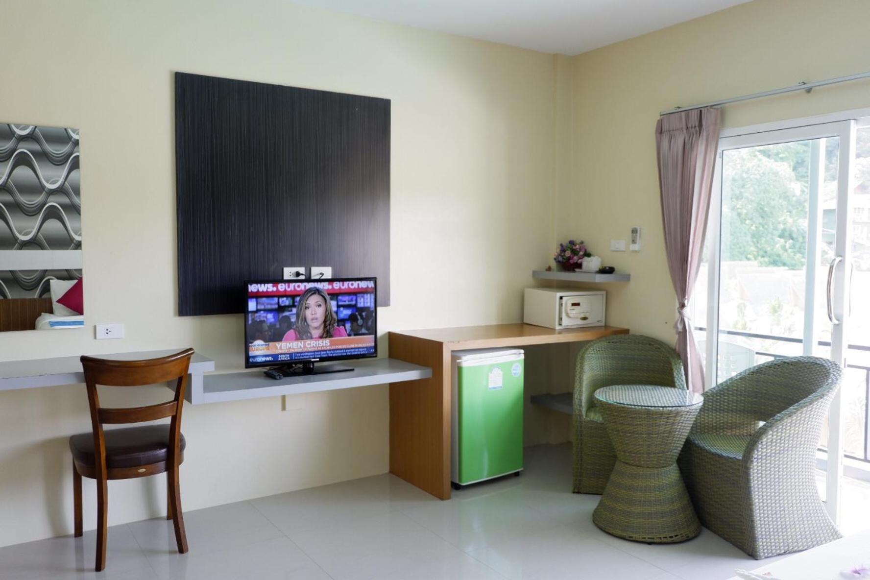 Family Double Room - Photo 8