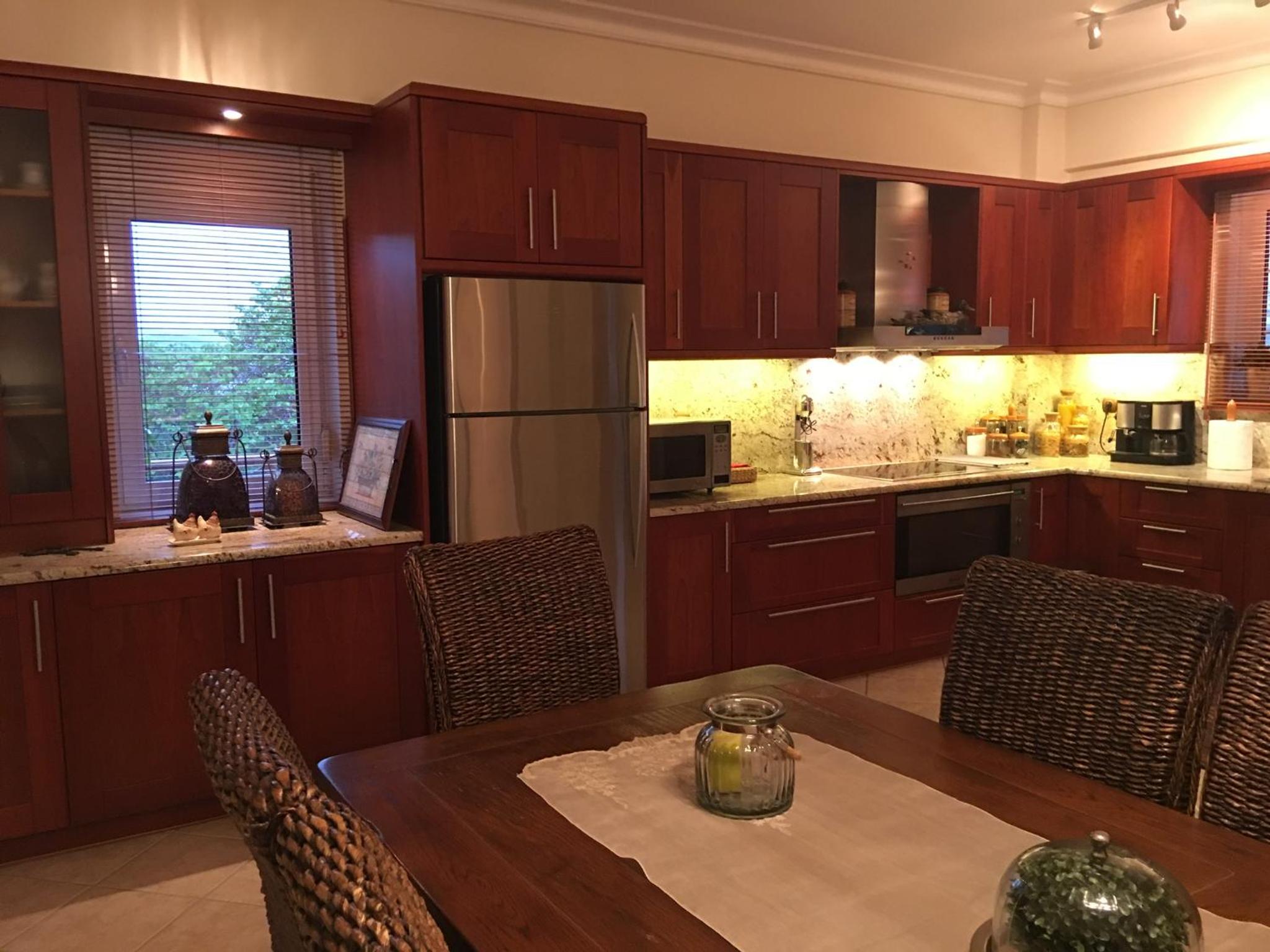 Three-Bedroom Villa photo 3