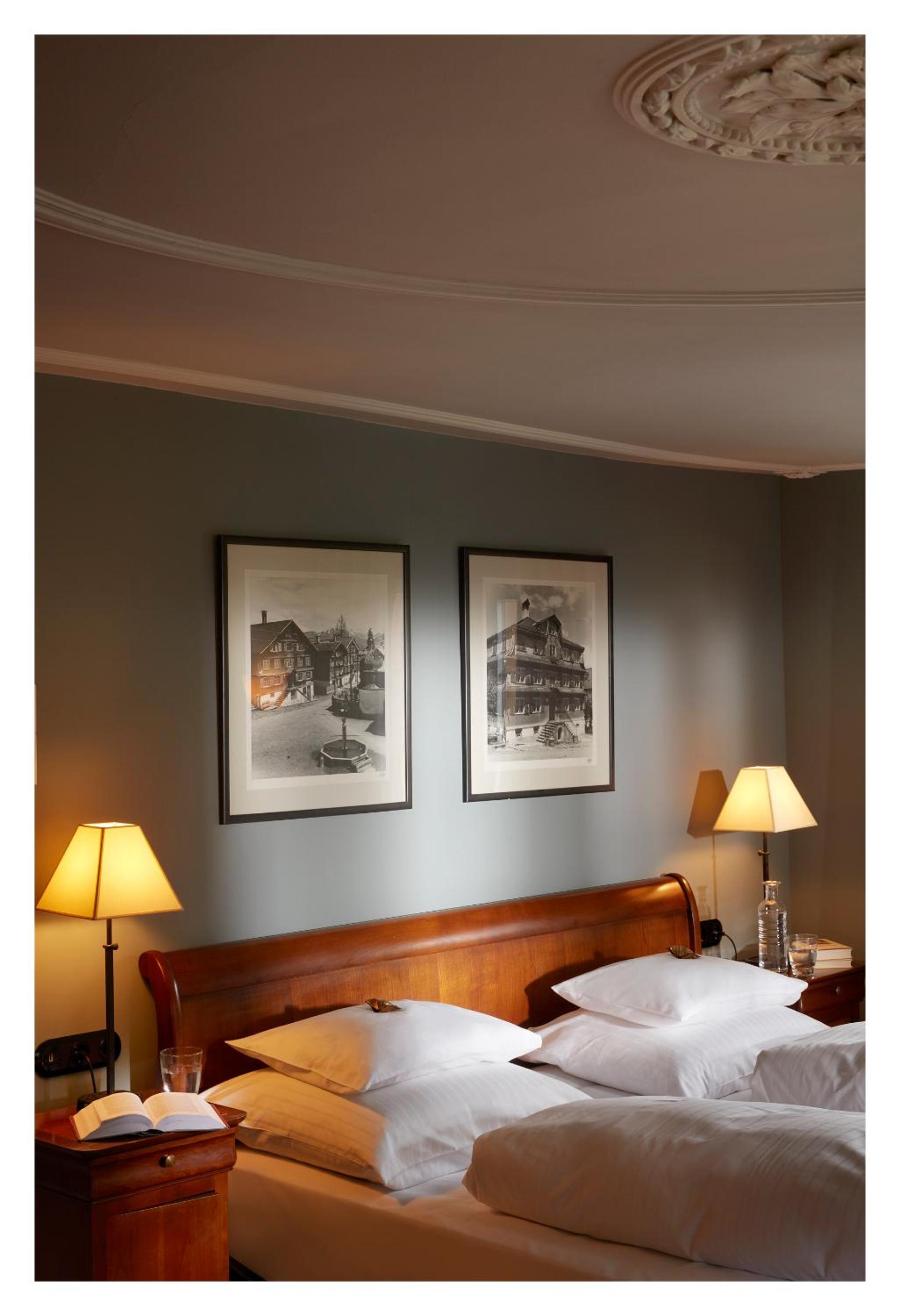 Deluxe Double Room - Photo 9