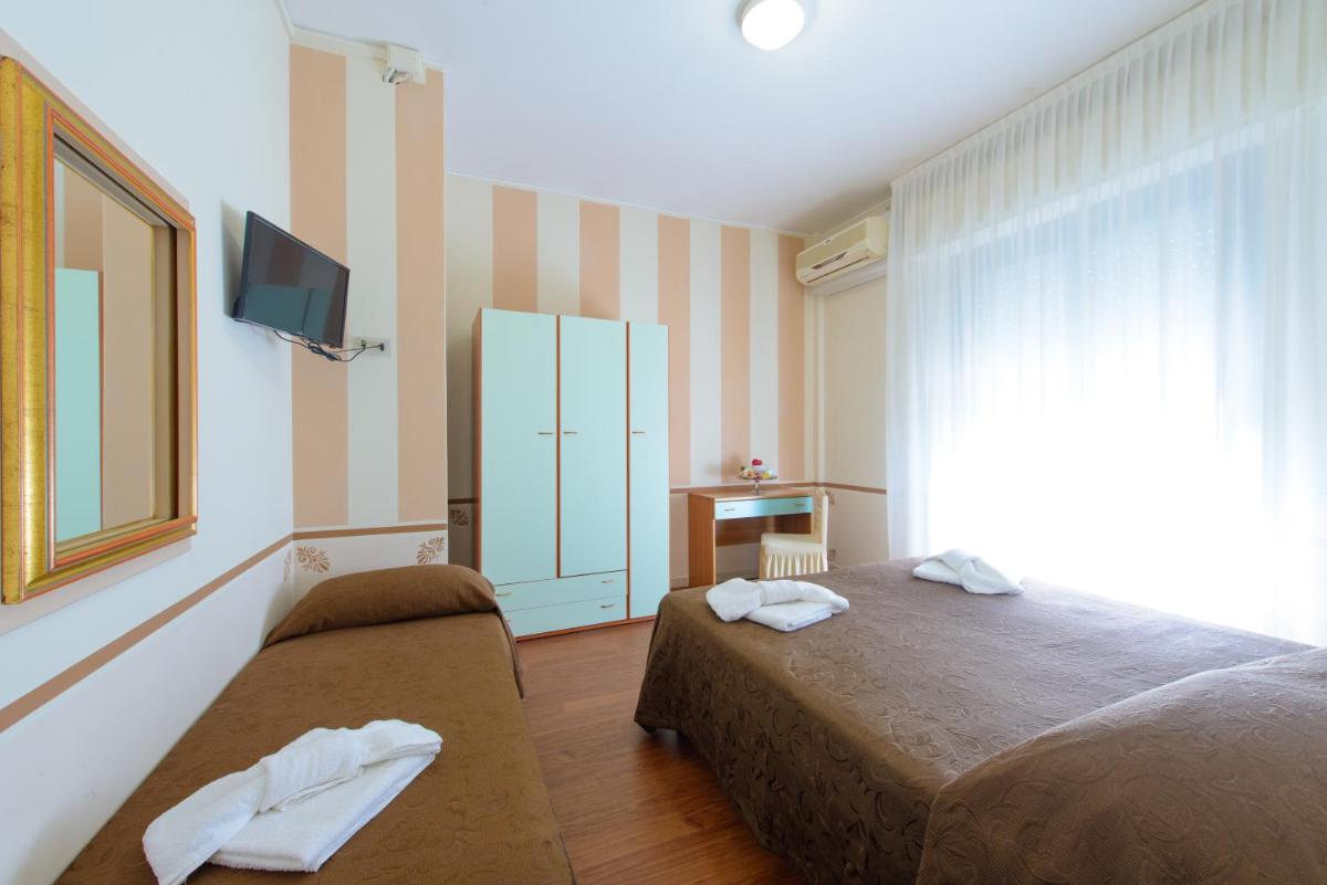 Triple Room with Balcony