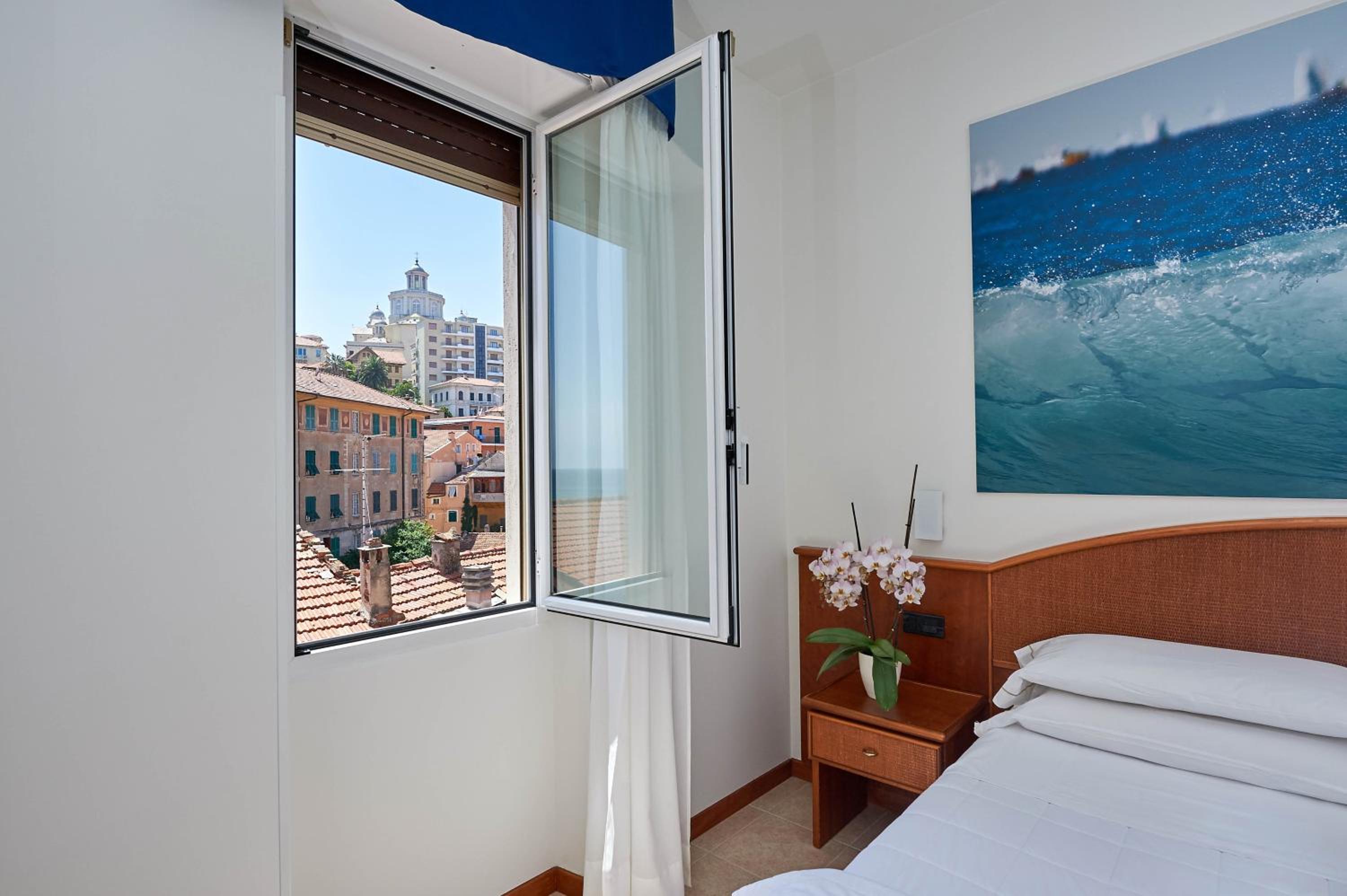 Double Room with Sea View - Photo 8