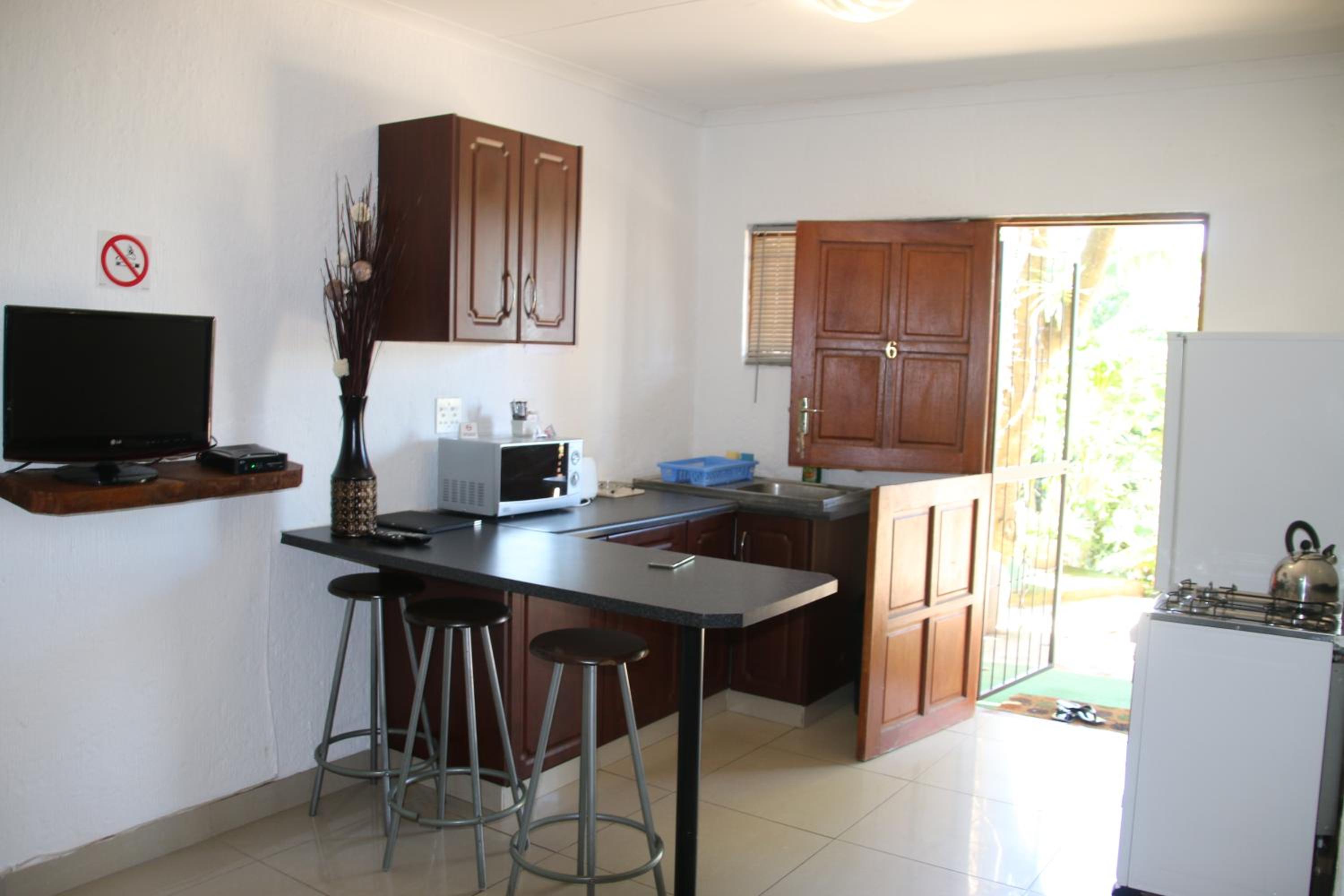 Self-Catering Family Room - Photo 15