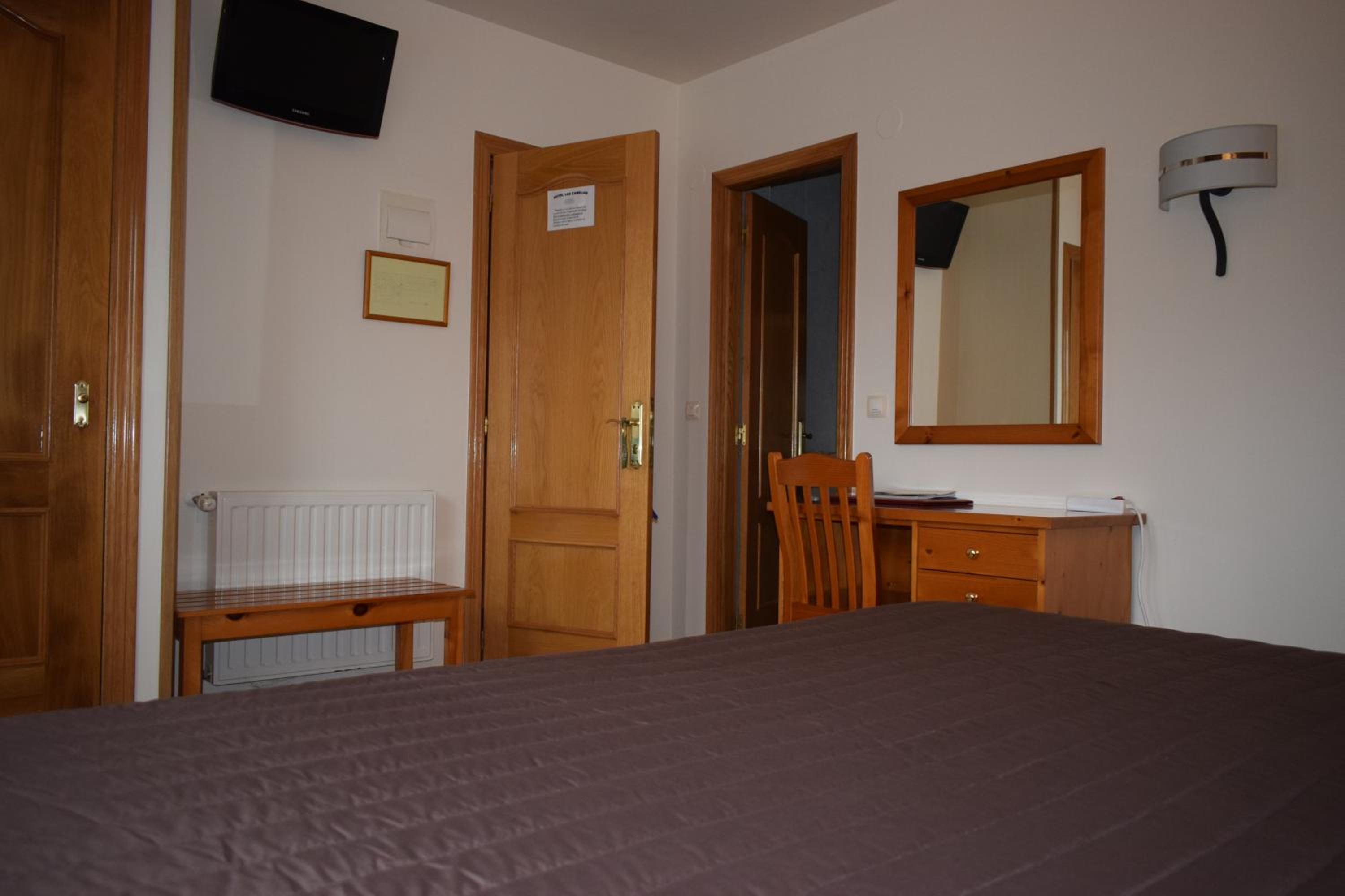 Double Room - Photo 3