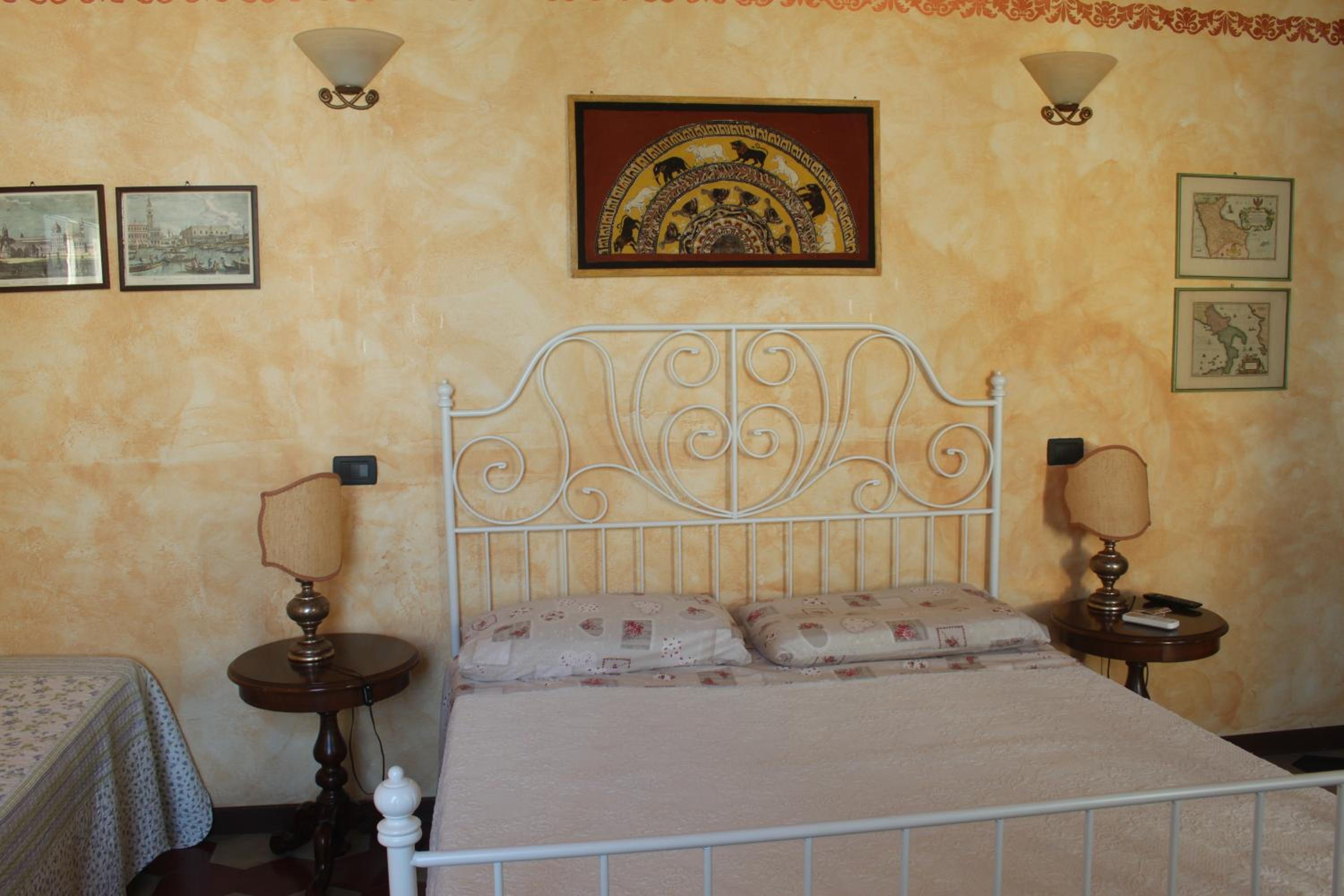 Double Room with Extra Bed photo 2