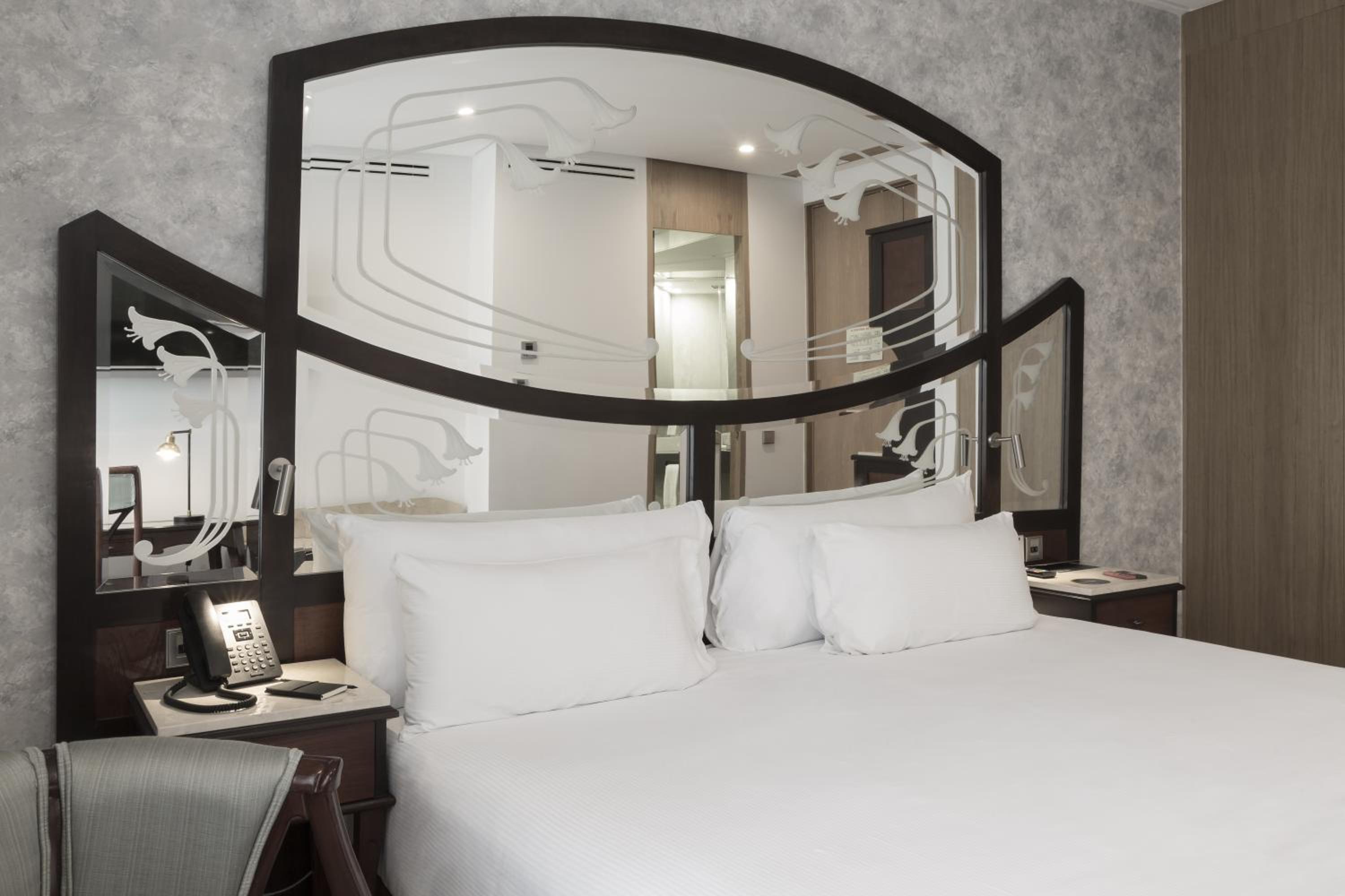 Deluxe Double Room photo 2