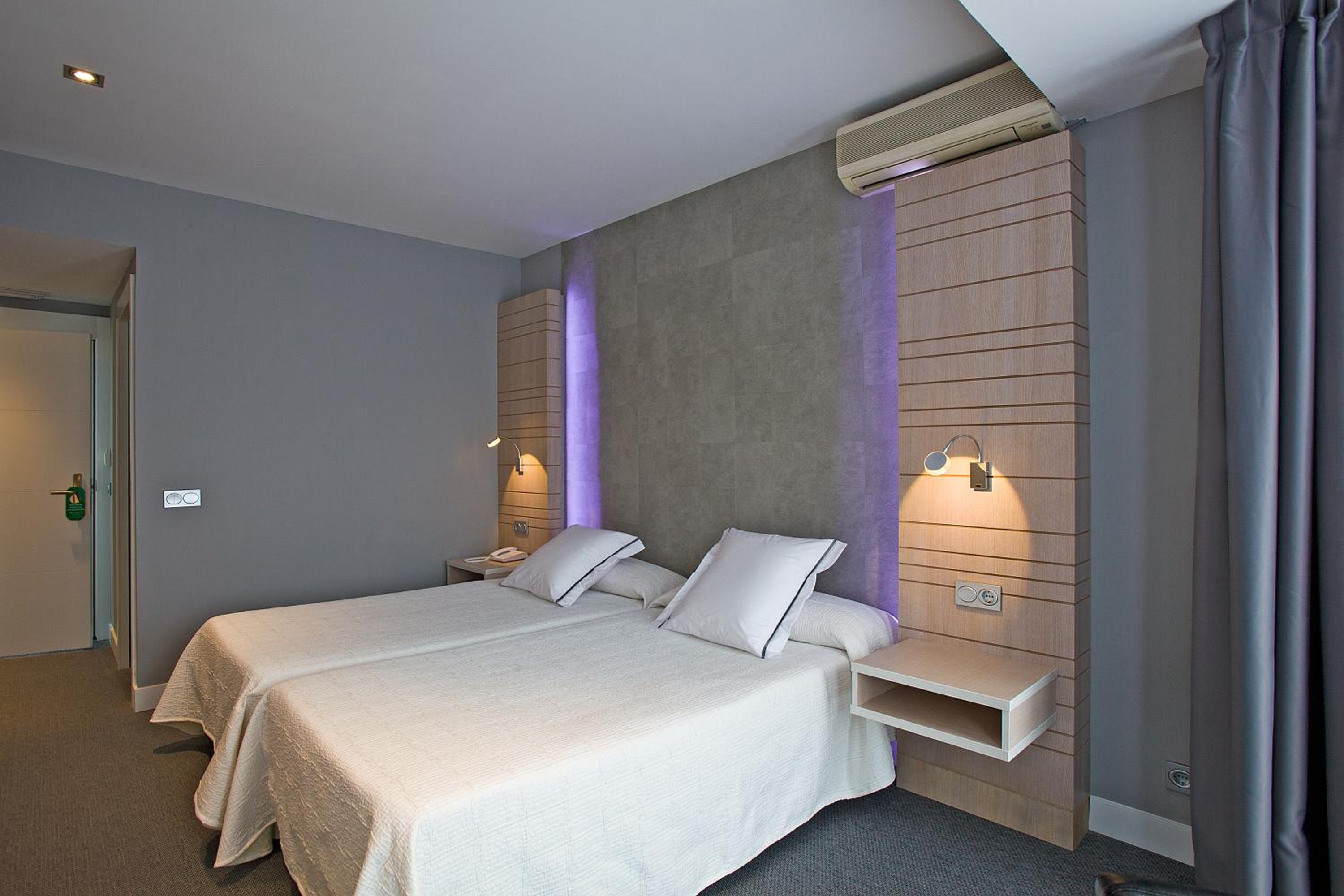 Double or Twin Room - Photo 1