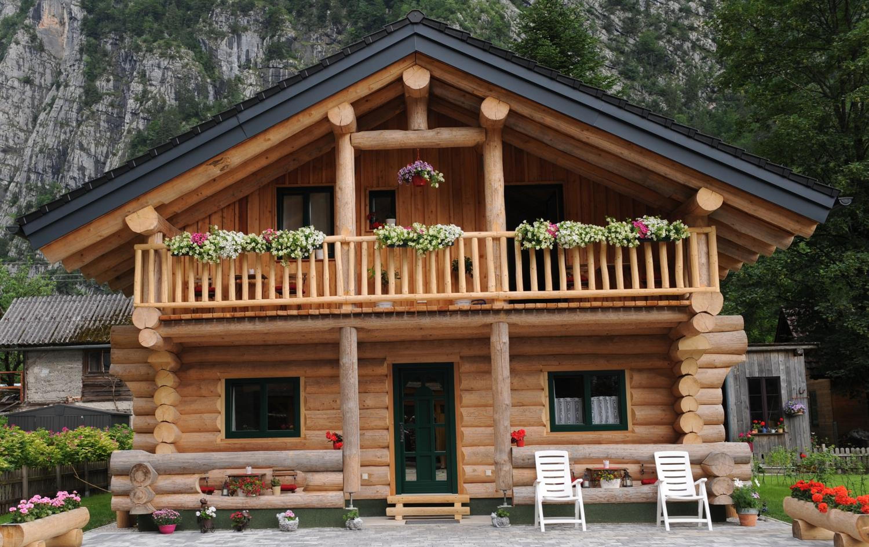 Three-Bedroom House photo 3