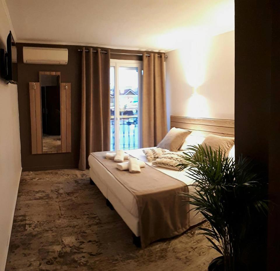 Double Room - Photo 2