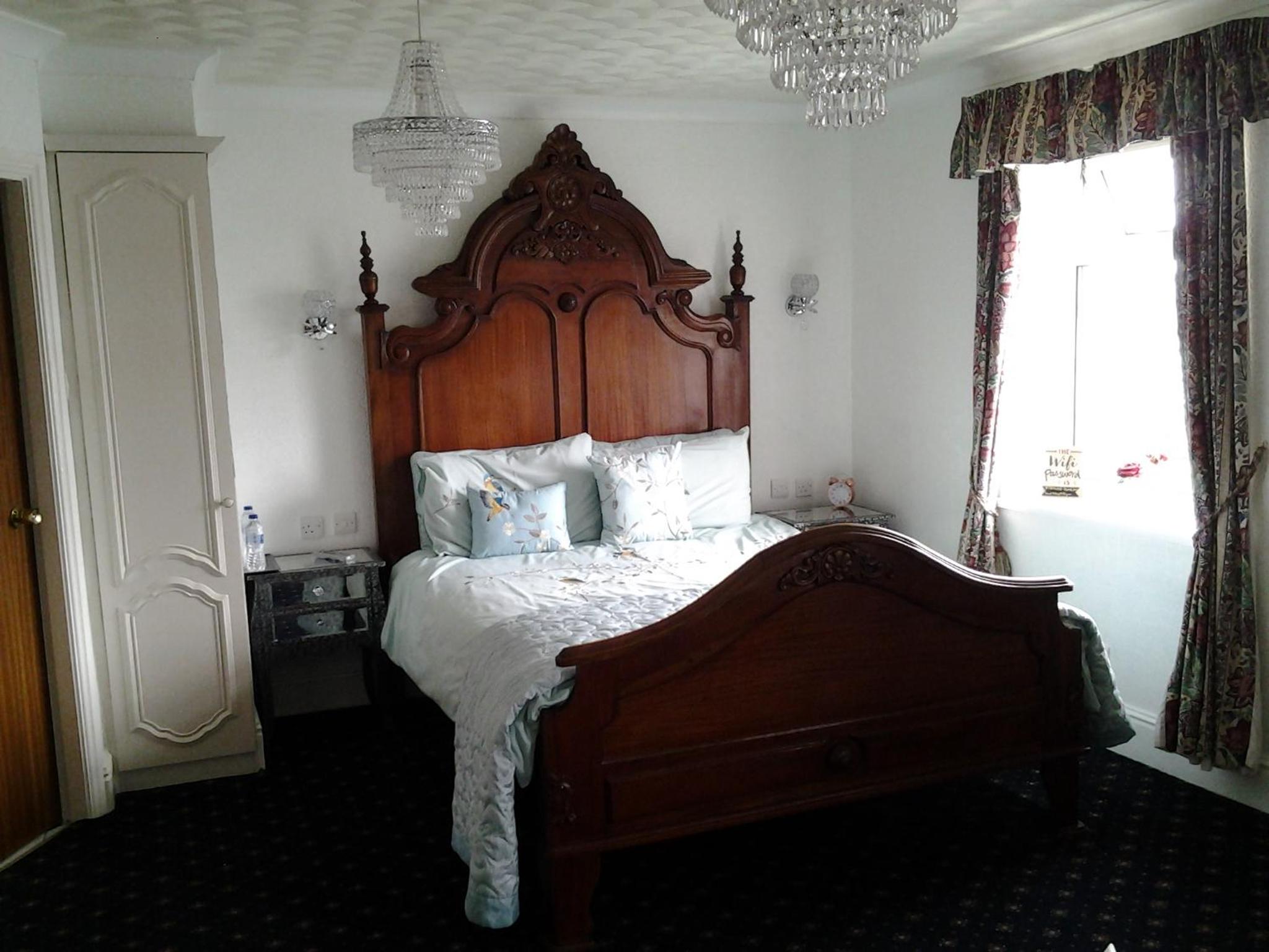 Deluxe Double Room with Shower photo 2