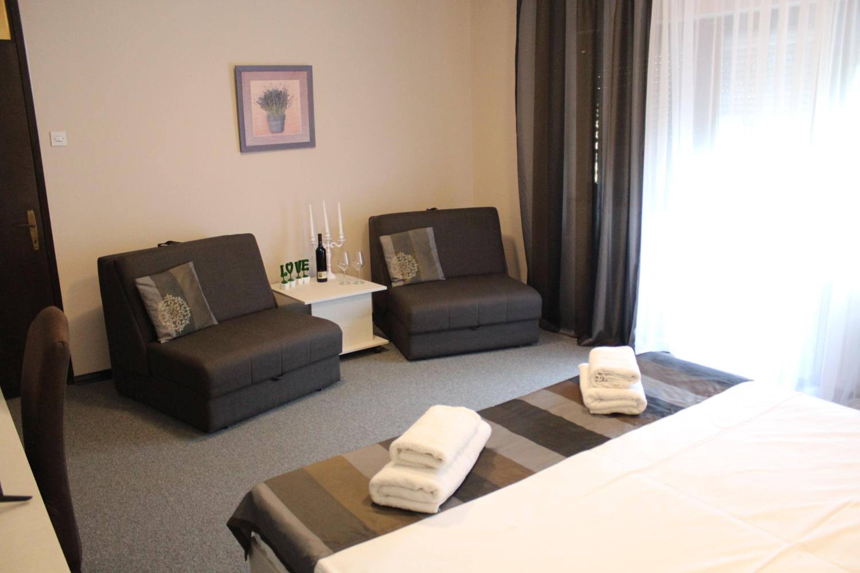 Deluxe Double or Twin Room with Balcony - Photo 7