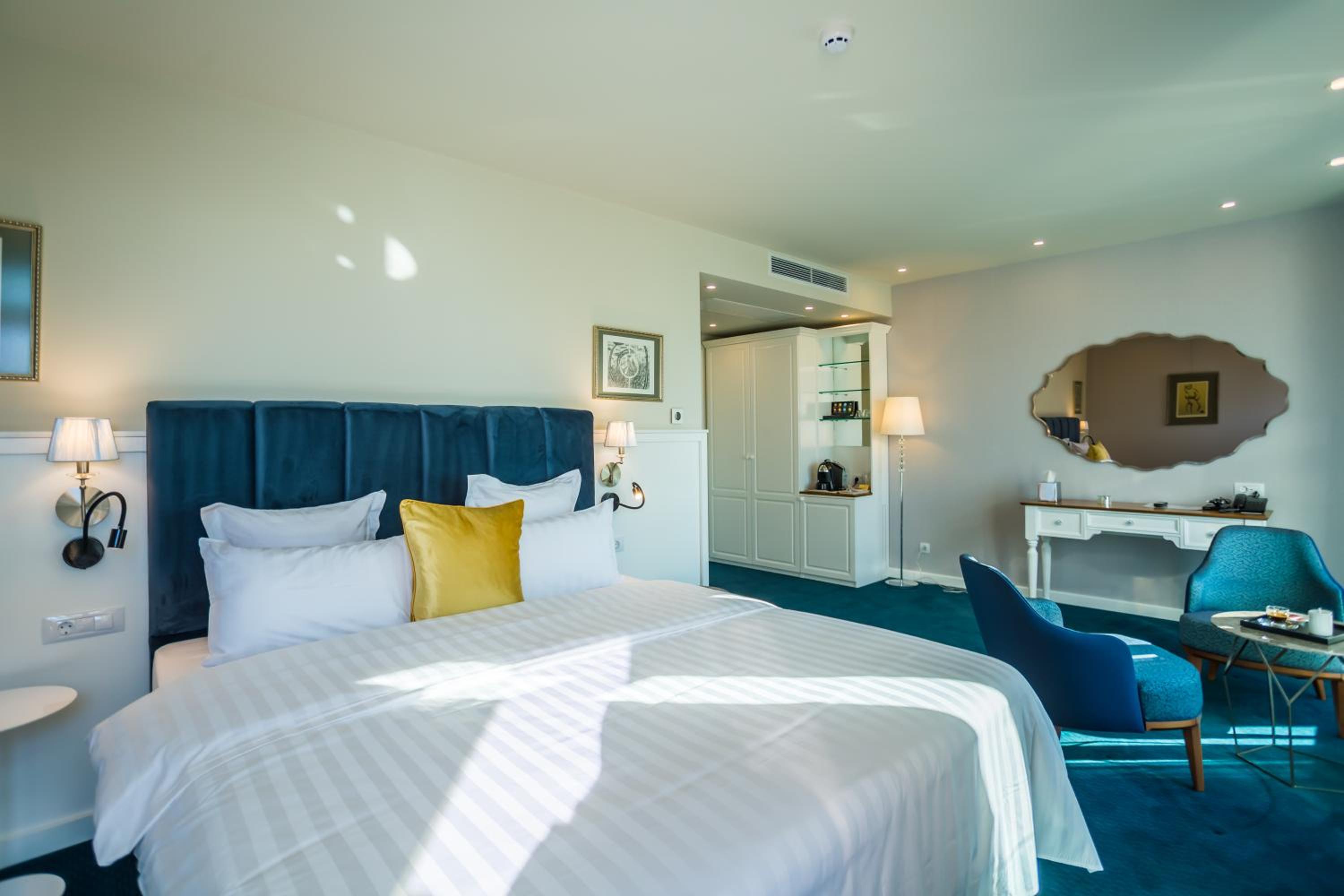 Double Room with Balcony and Sea View photo 2