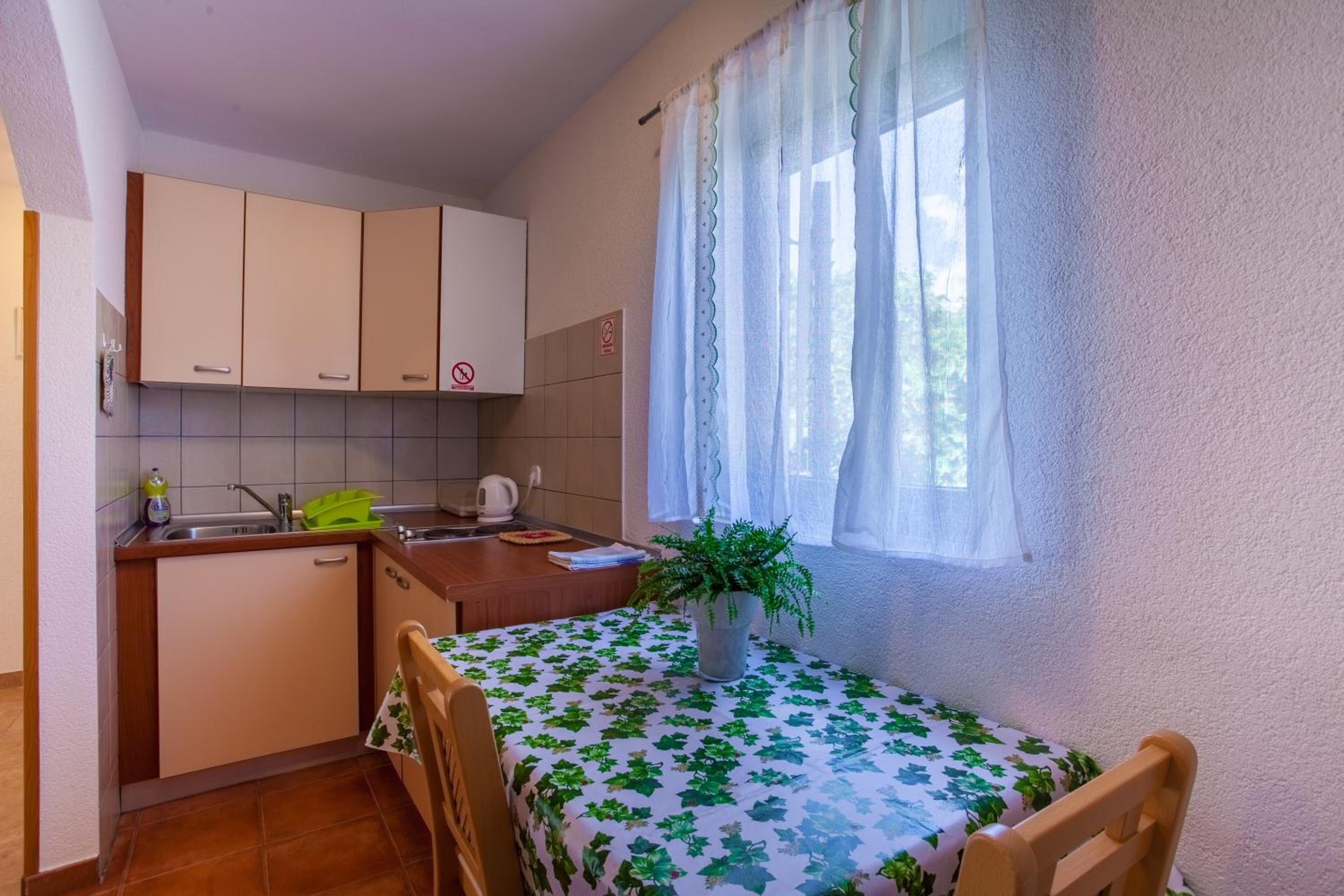 Apartment - Ground Floor photo 2