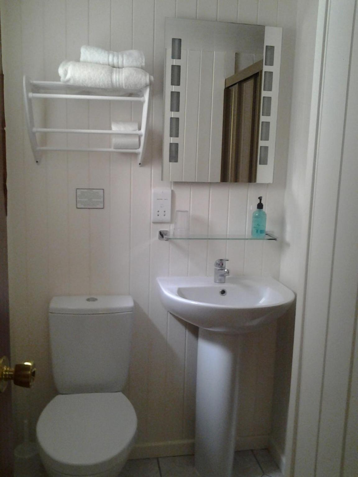 Single Room photo 3