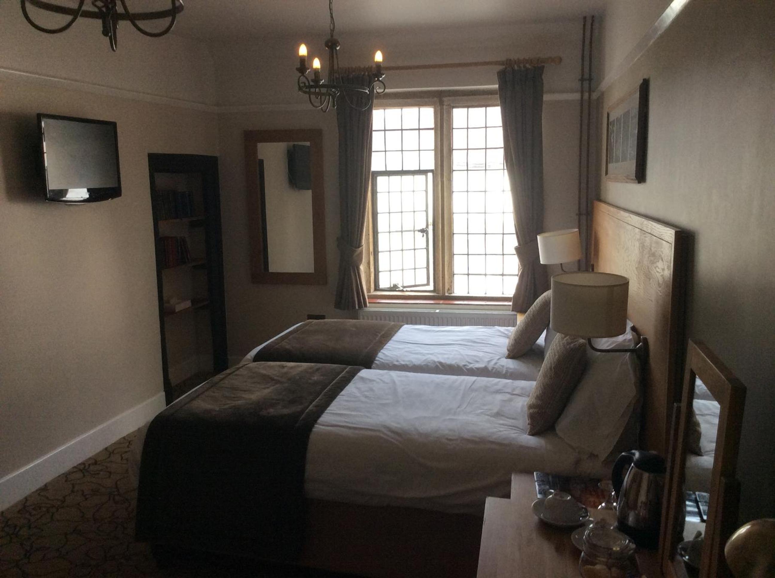 Deluxe Double Room with Bath photo 3