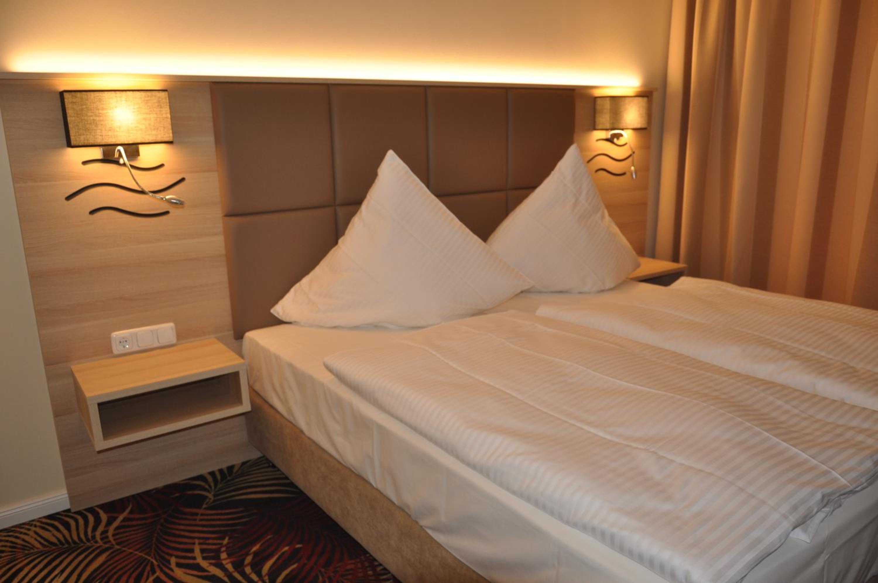 Double Room with Balcony or Terrace - Photo 1