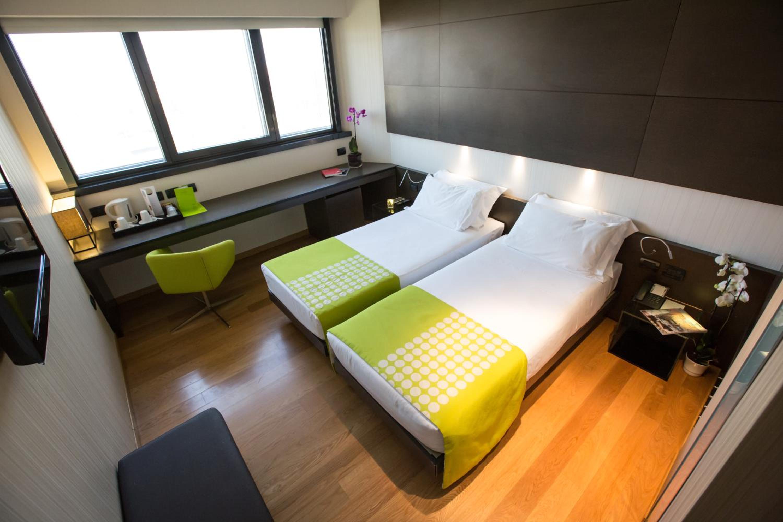 Standard Twin Room - Non-Smoking