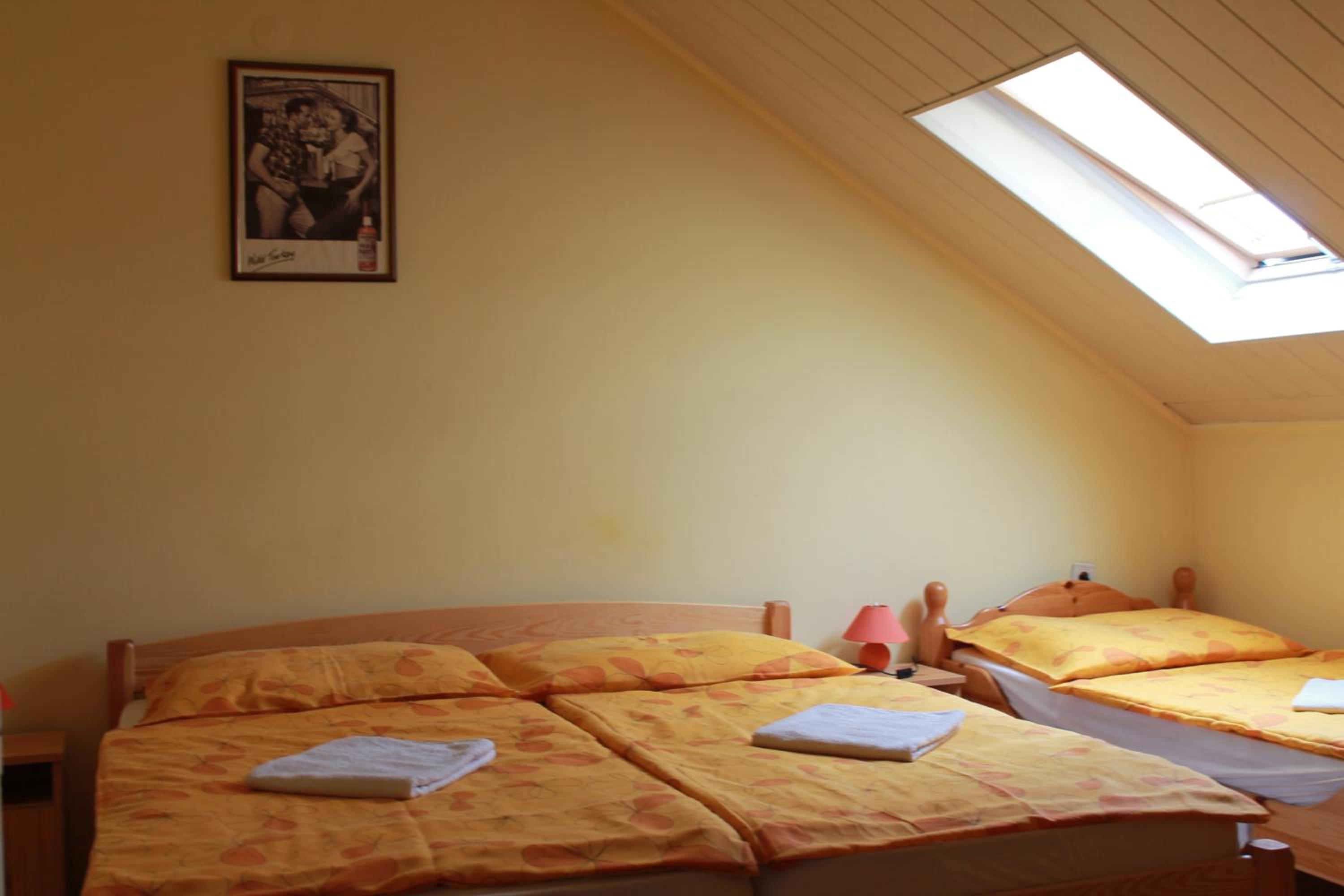 Triple Room with Private Bathroom photo 1