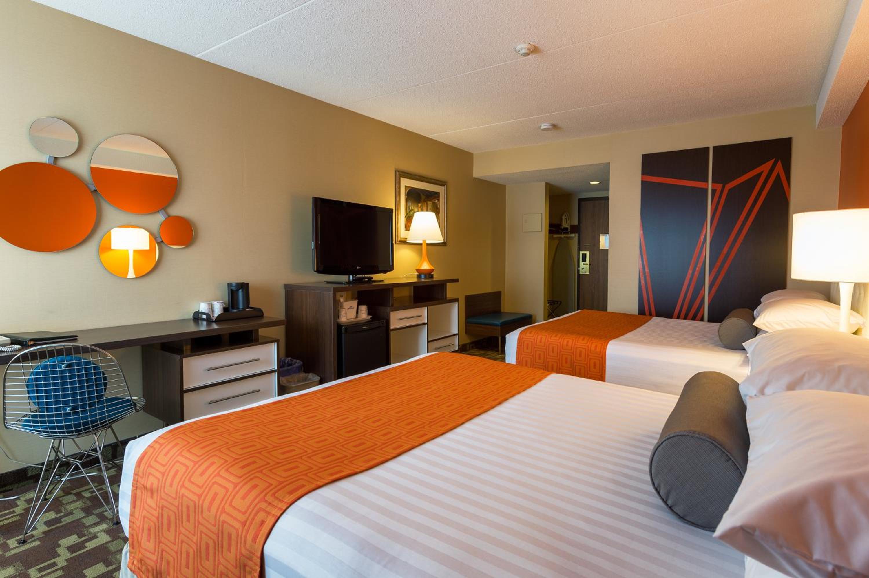 Balcony Queen Room with Two Queen Beds - Non-Smoking