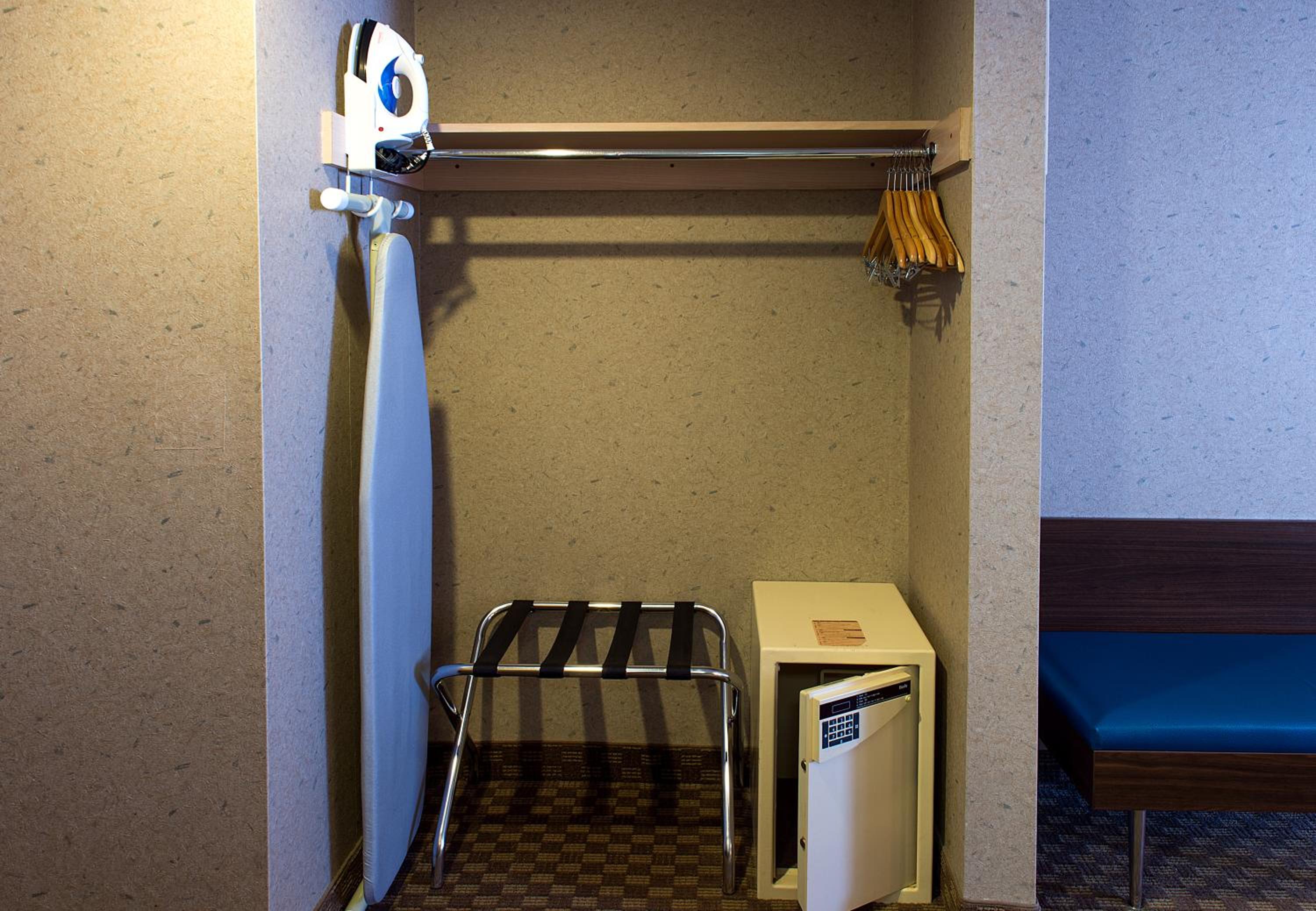 Superior King Suite with Hot Tub - Non-Smoking