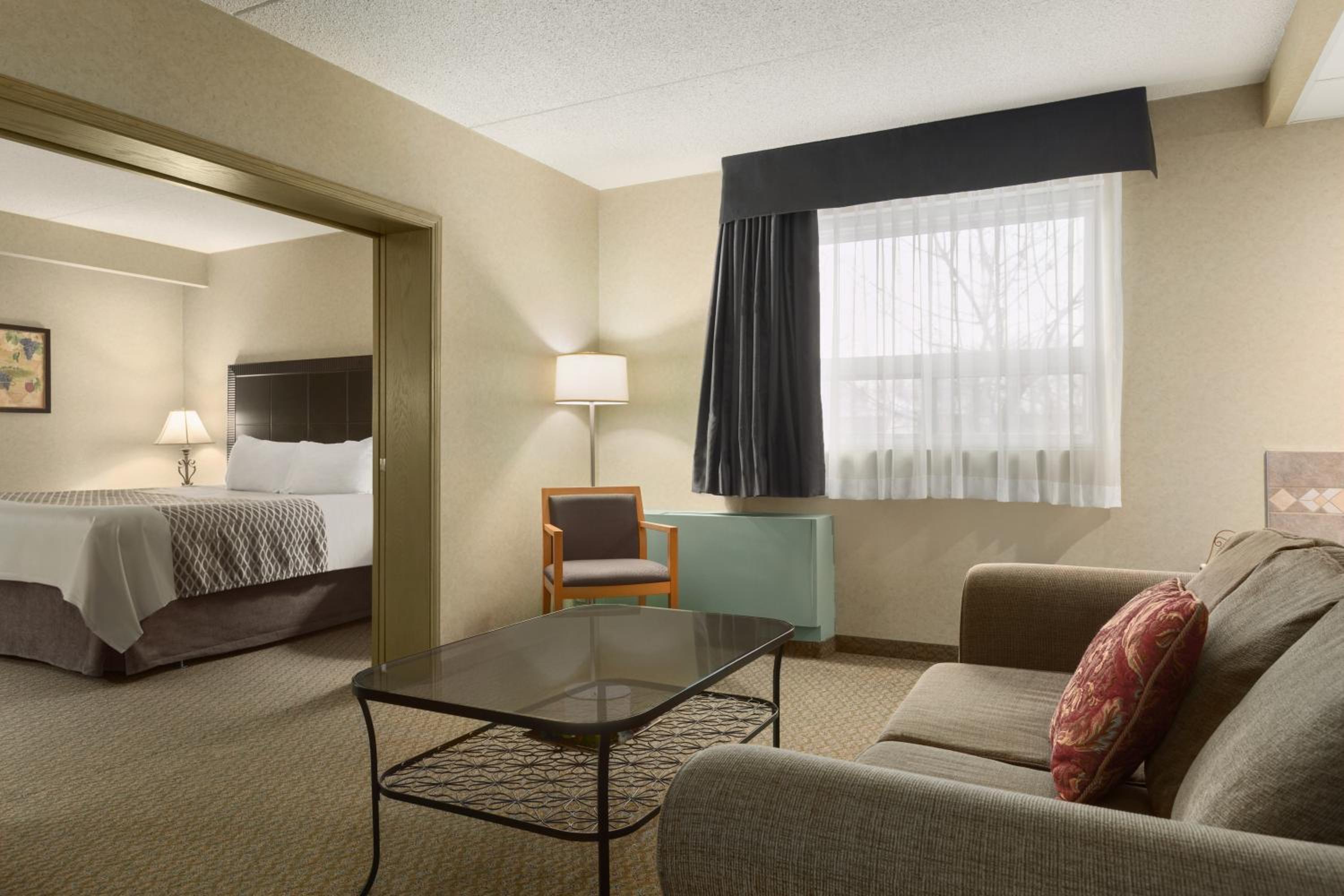 One-Bedroom King Suite - Non-Smoking - Photo 1