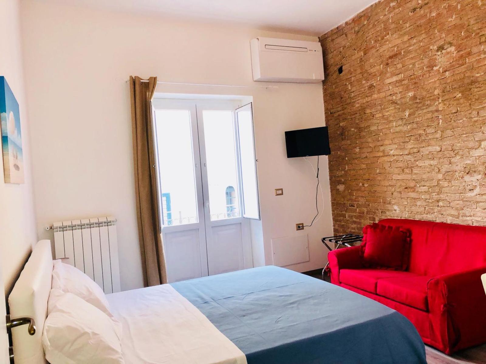 Two-Bedroom Suite photo 2