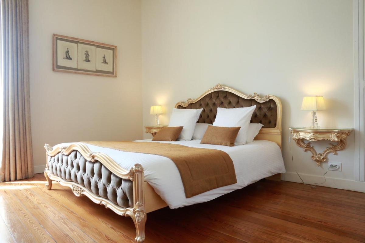 Small Double Room - Main Building photo 2
