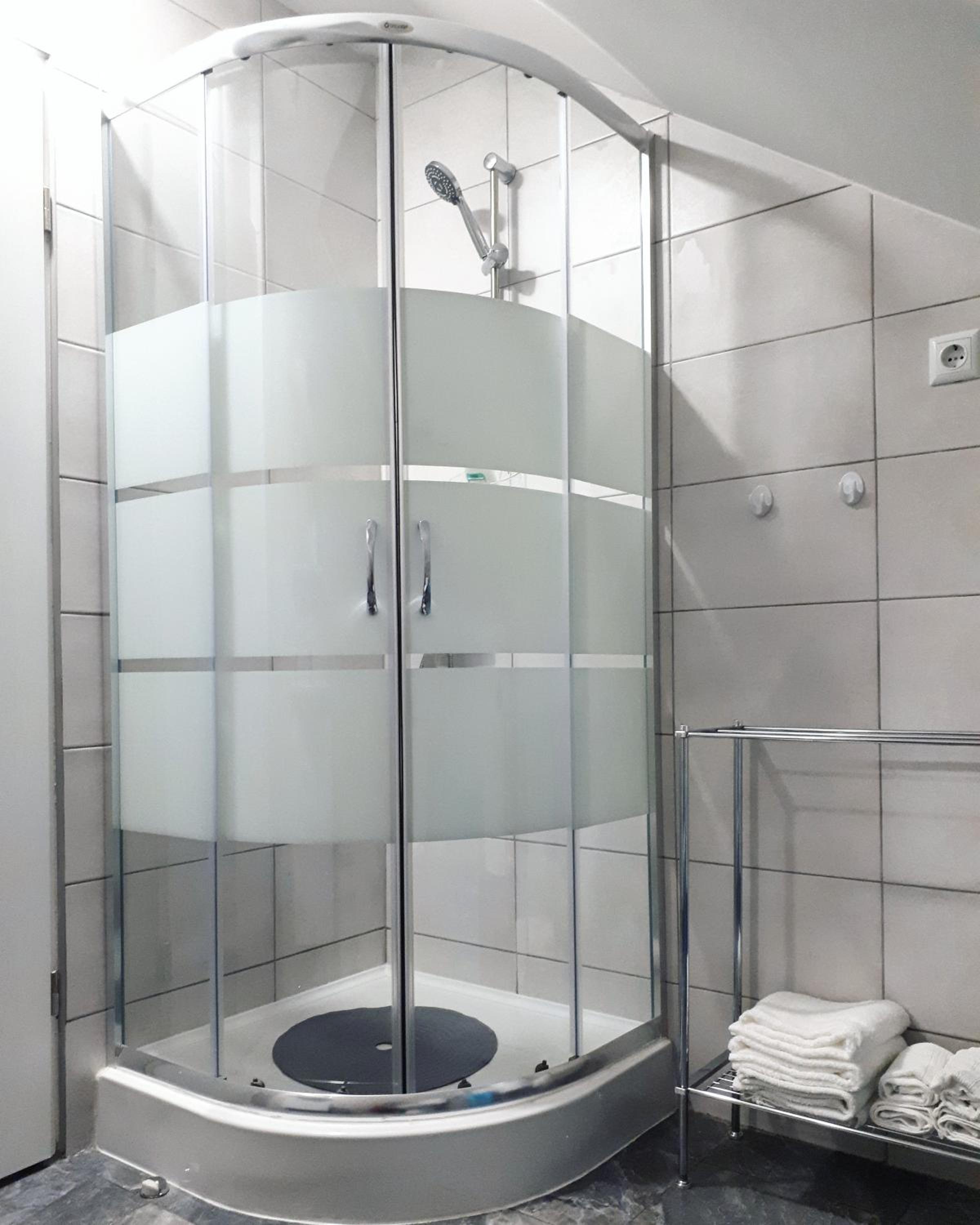 Two-Bedroom Apartment - Photo 9